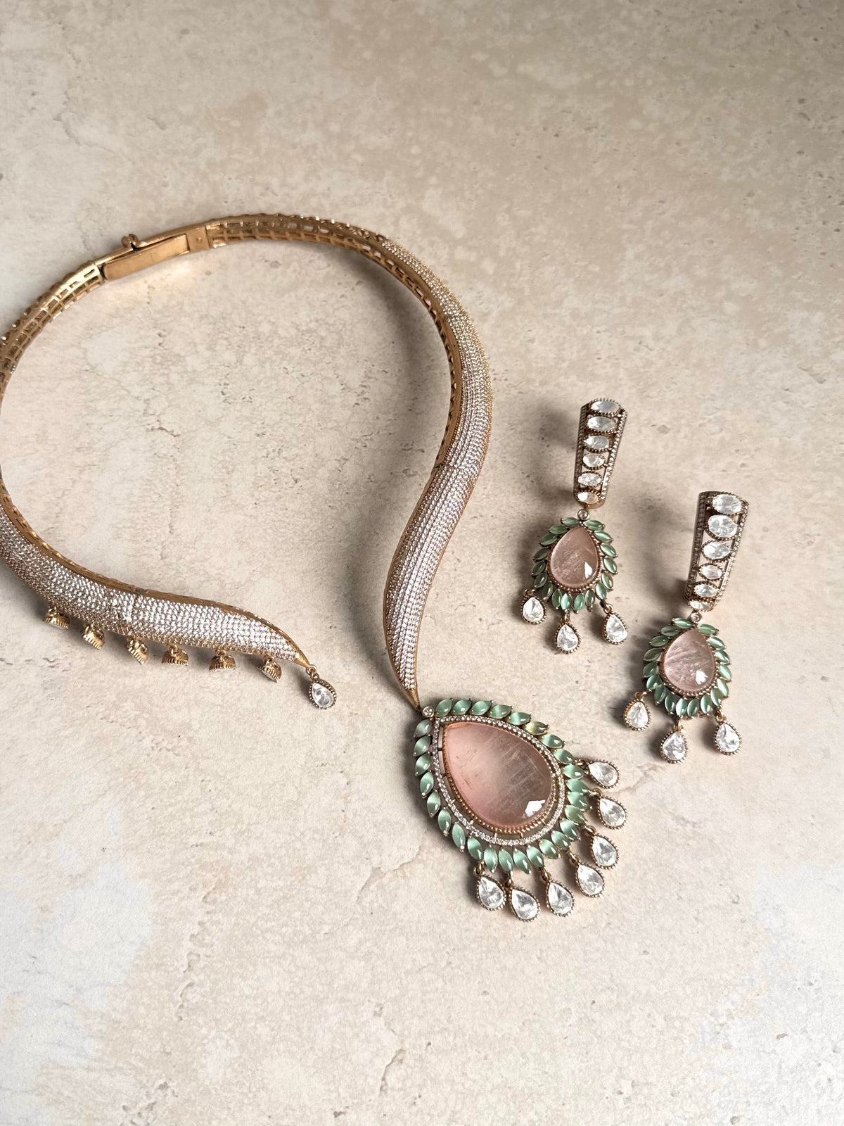 Alia Necklace Set