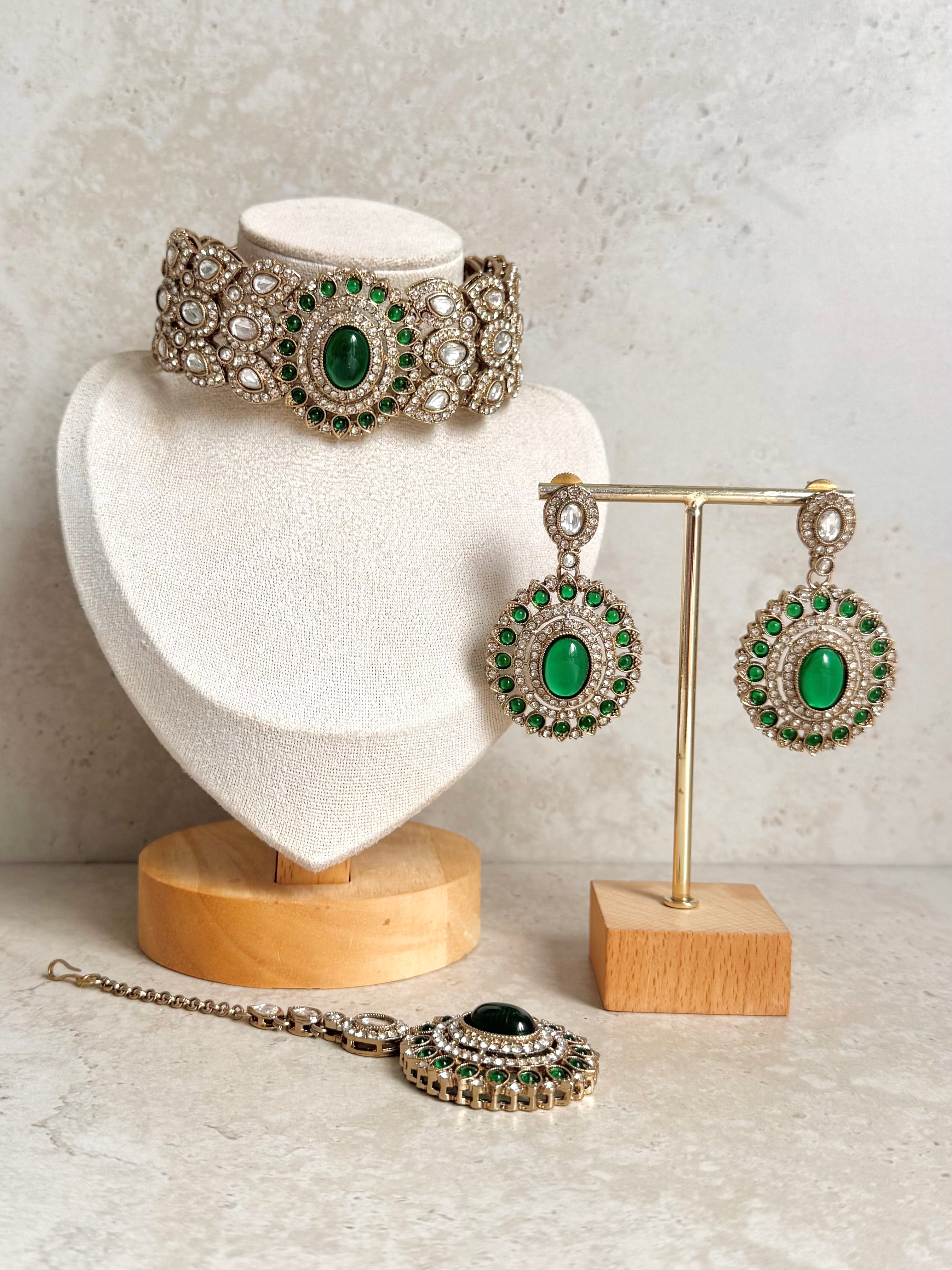Gurnoor Necklace Set