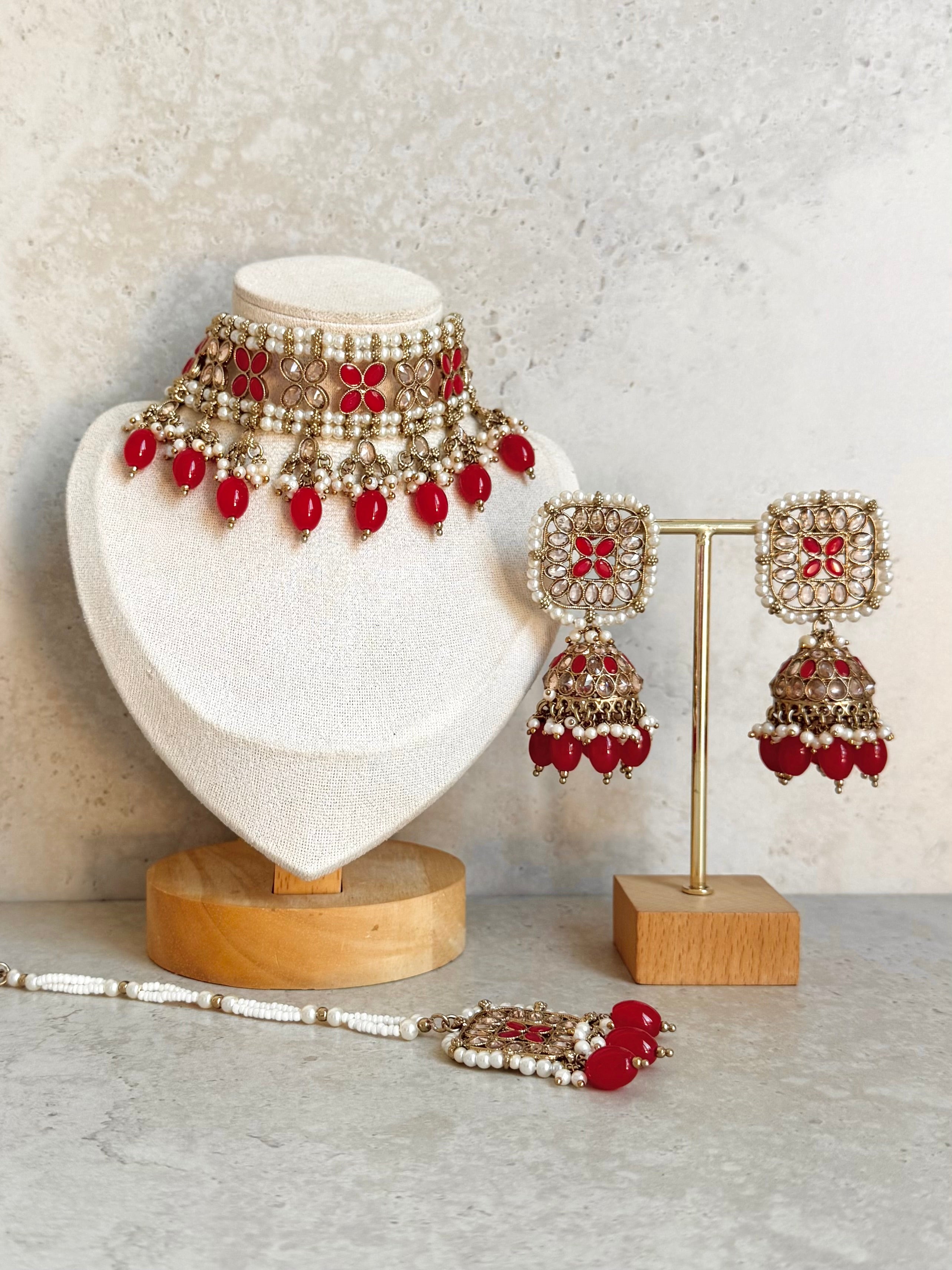 Amreen Necklace Set