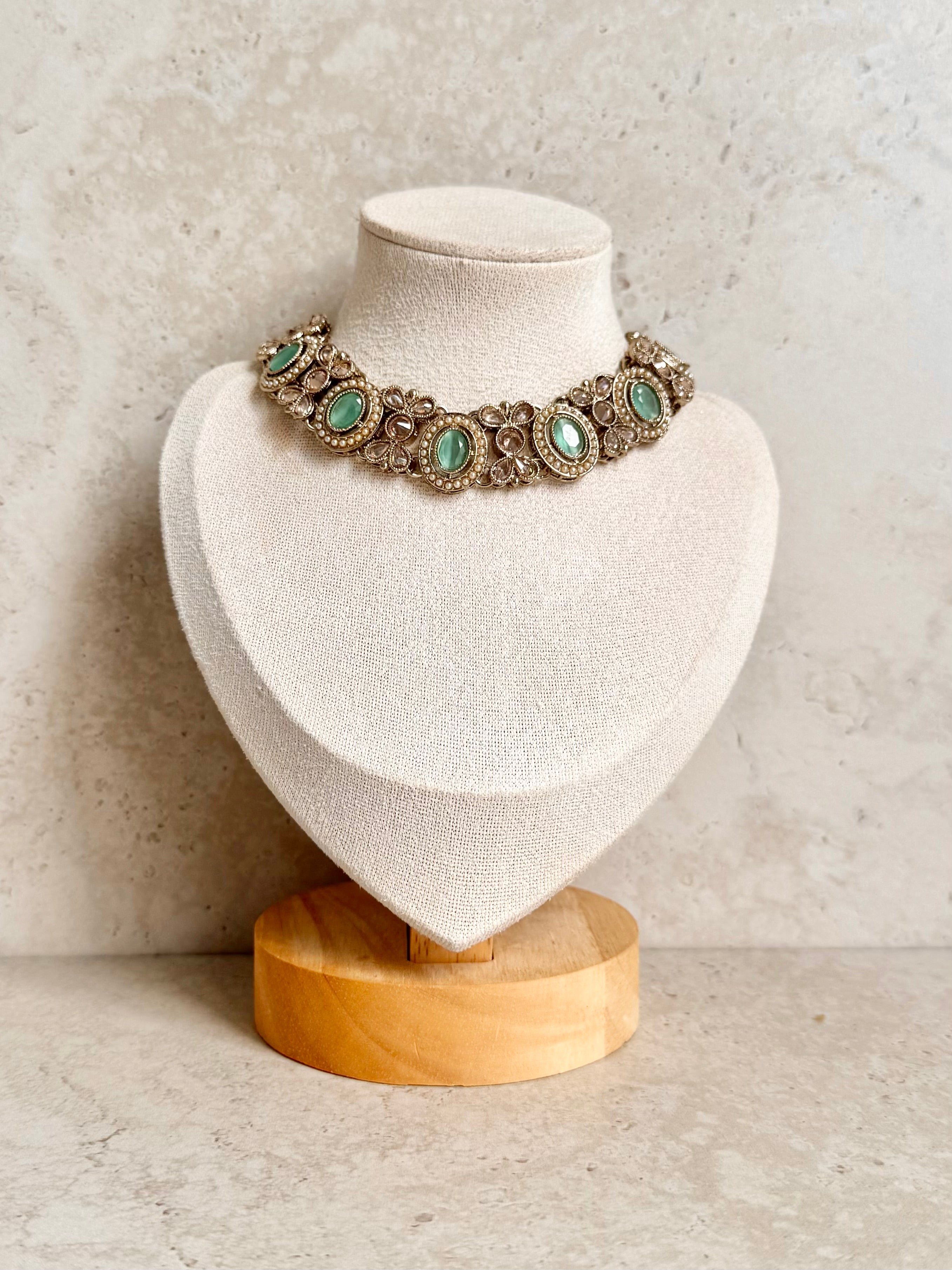 Jaspreet Necklace Set