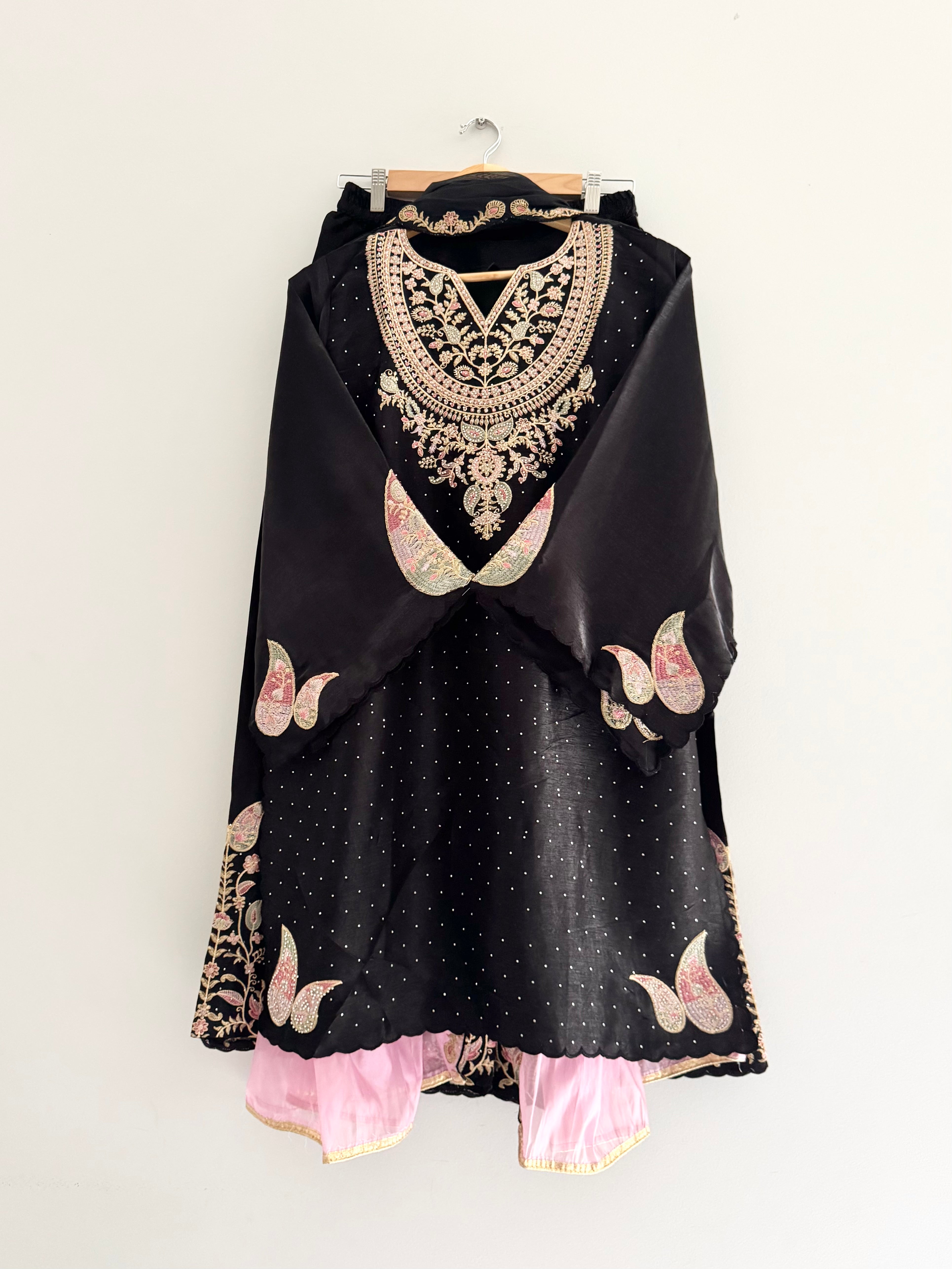 Zaria Suit Set