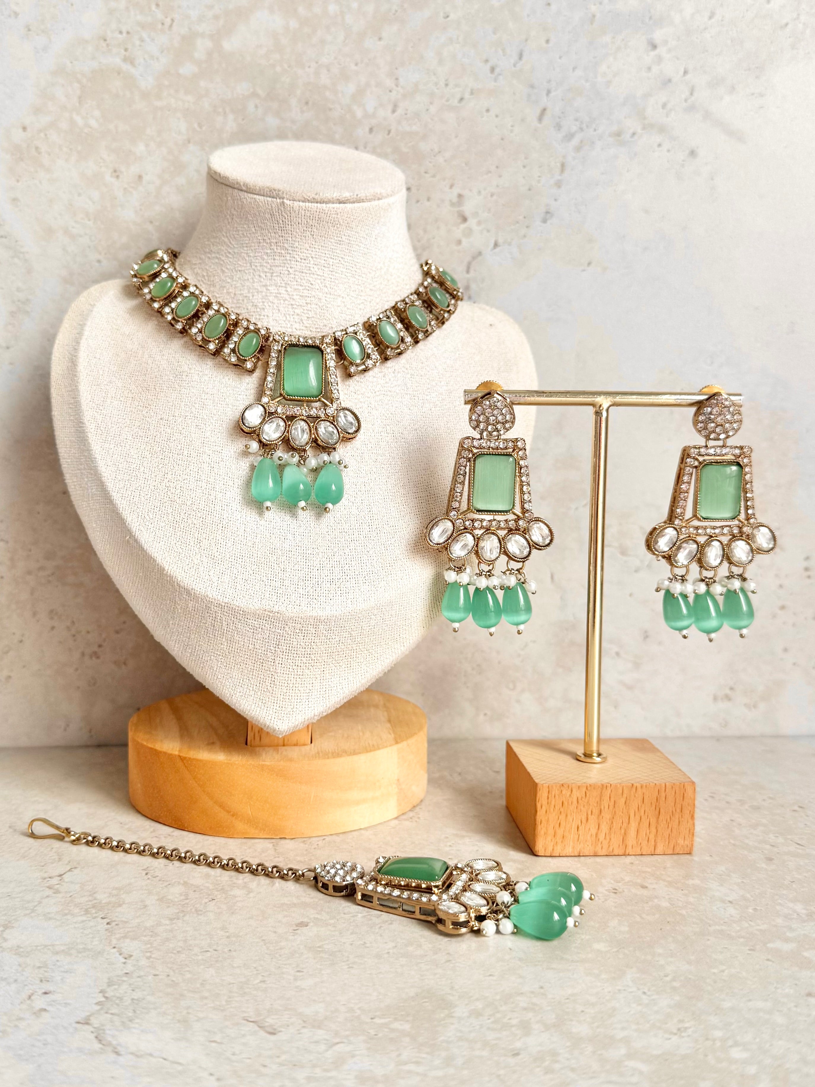 Neelam Necklace Set