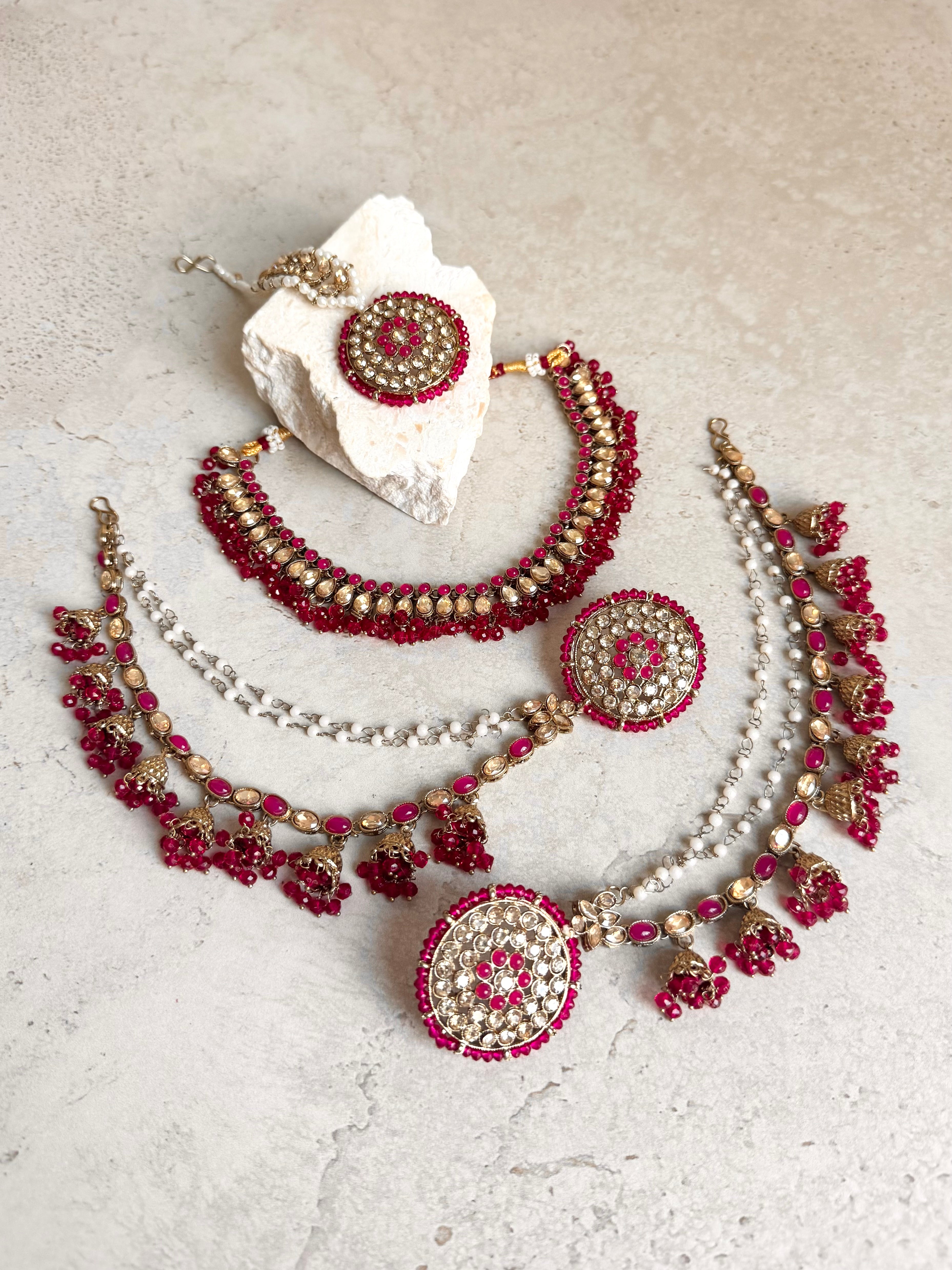 Hoor Necklace Set