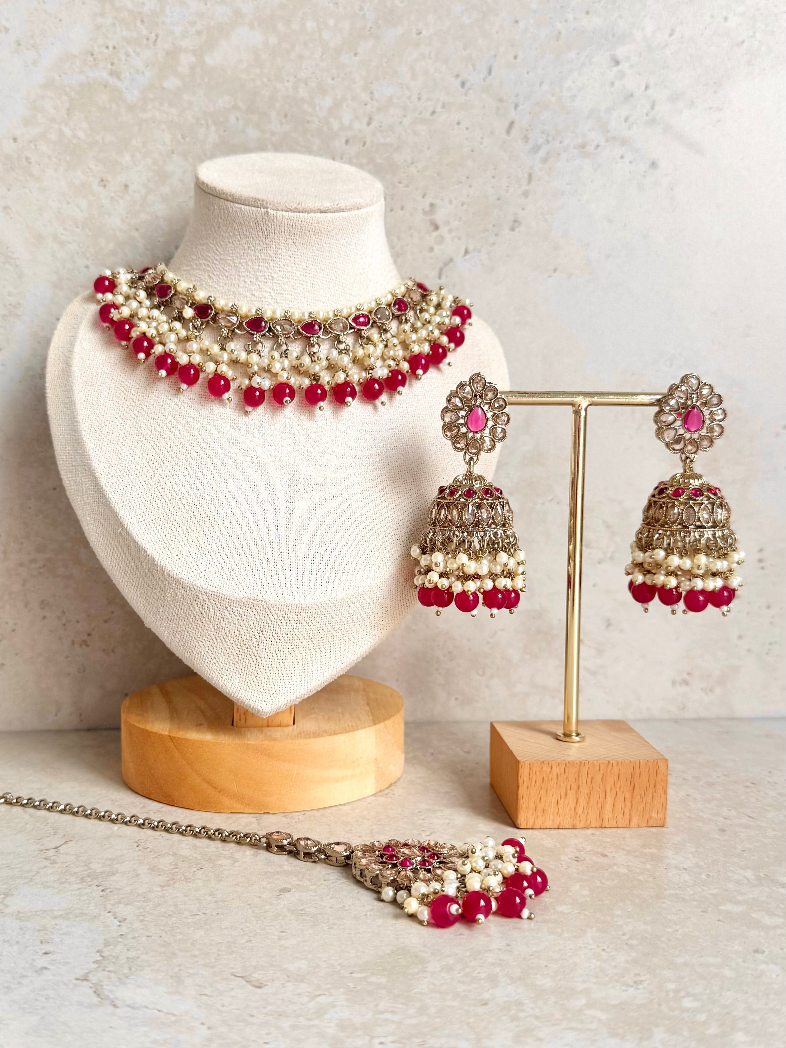 Suhana Necklace Set