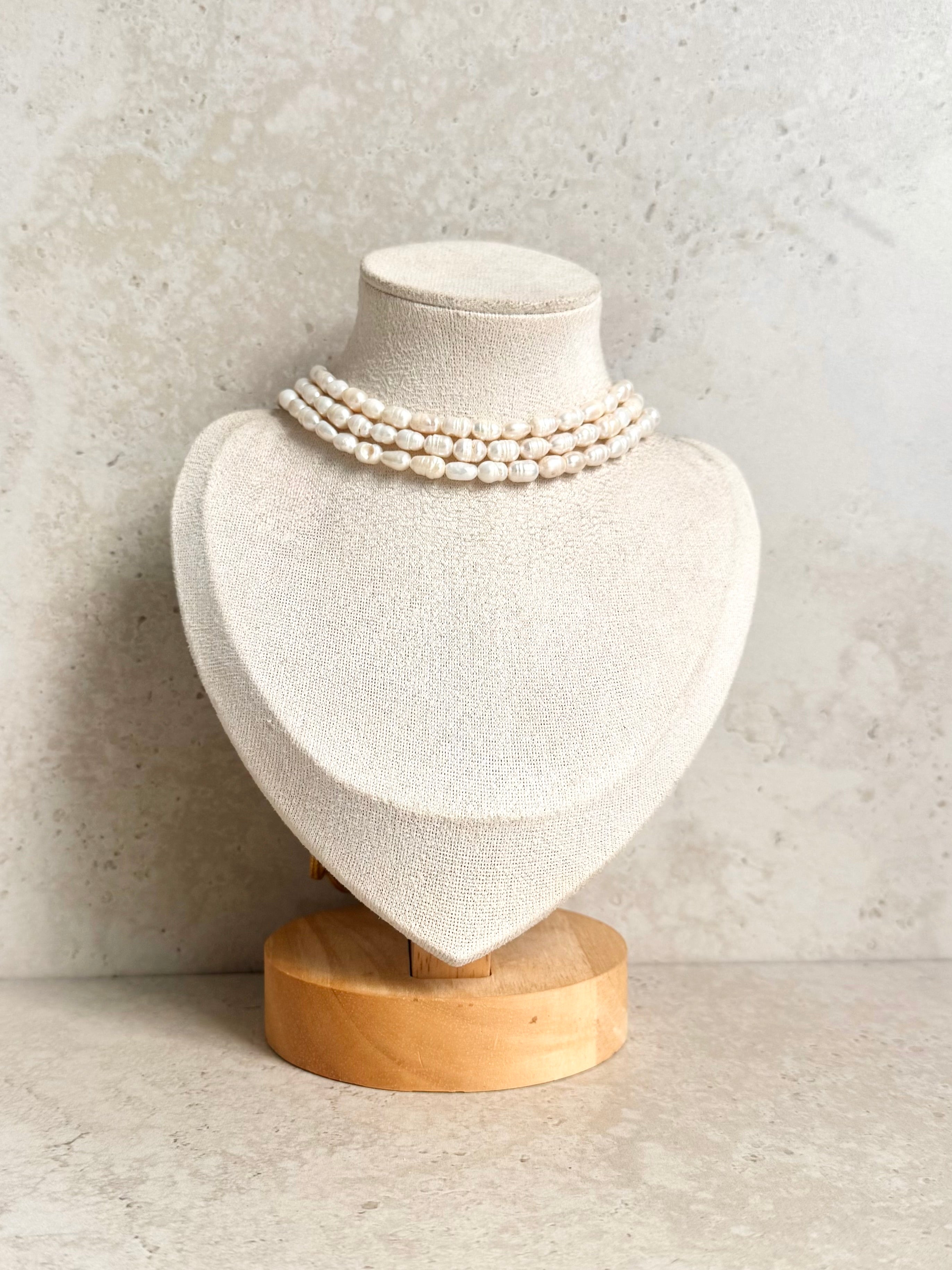 Anu Necklace Set