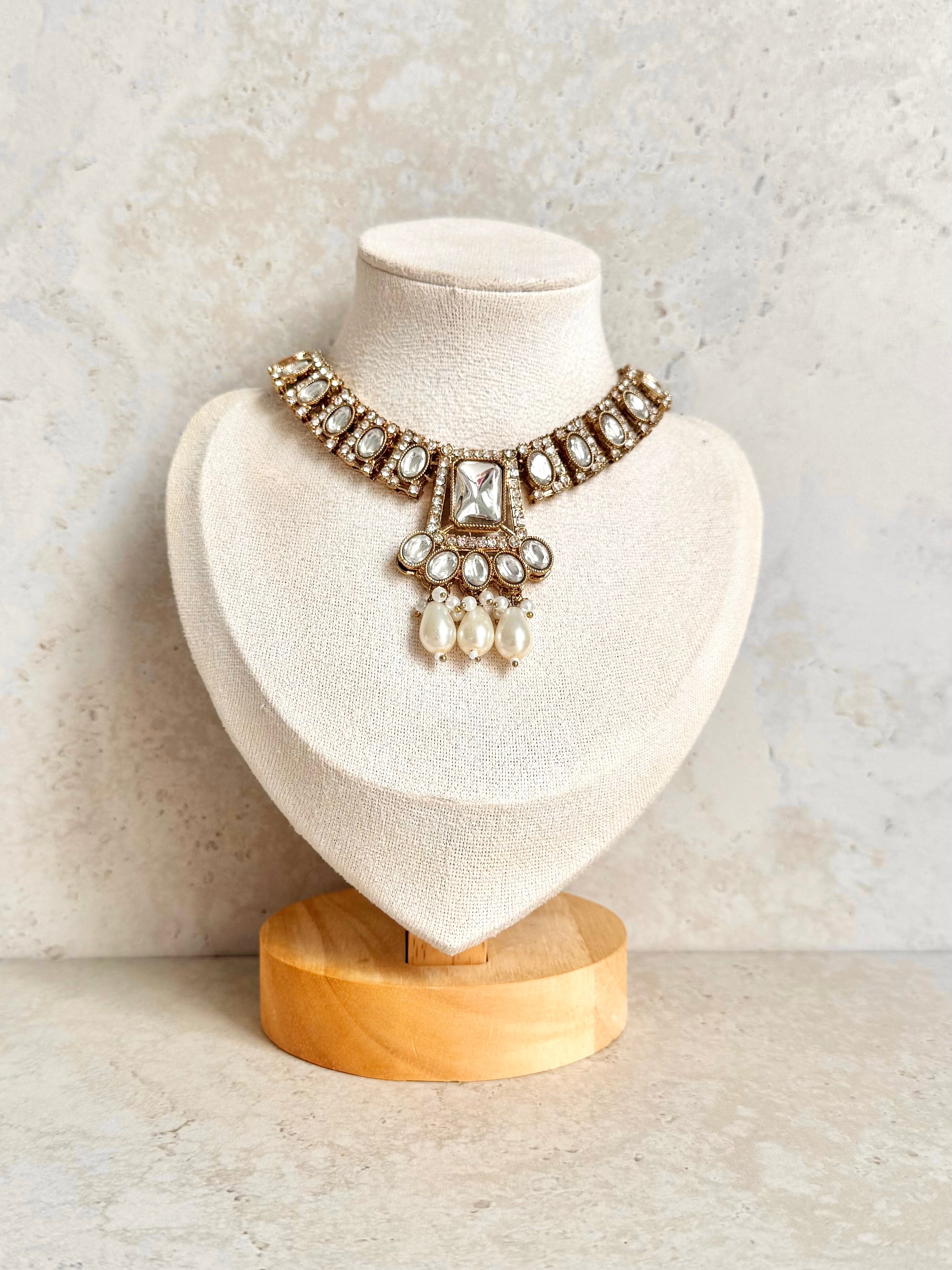 Neelam Necklace Set