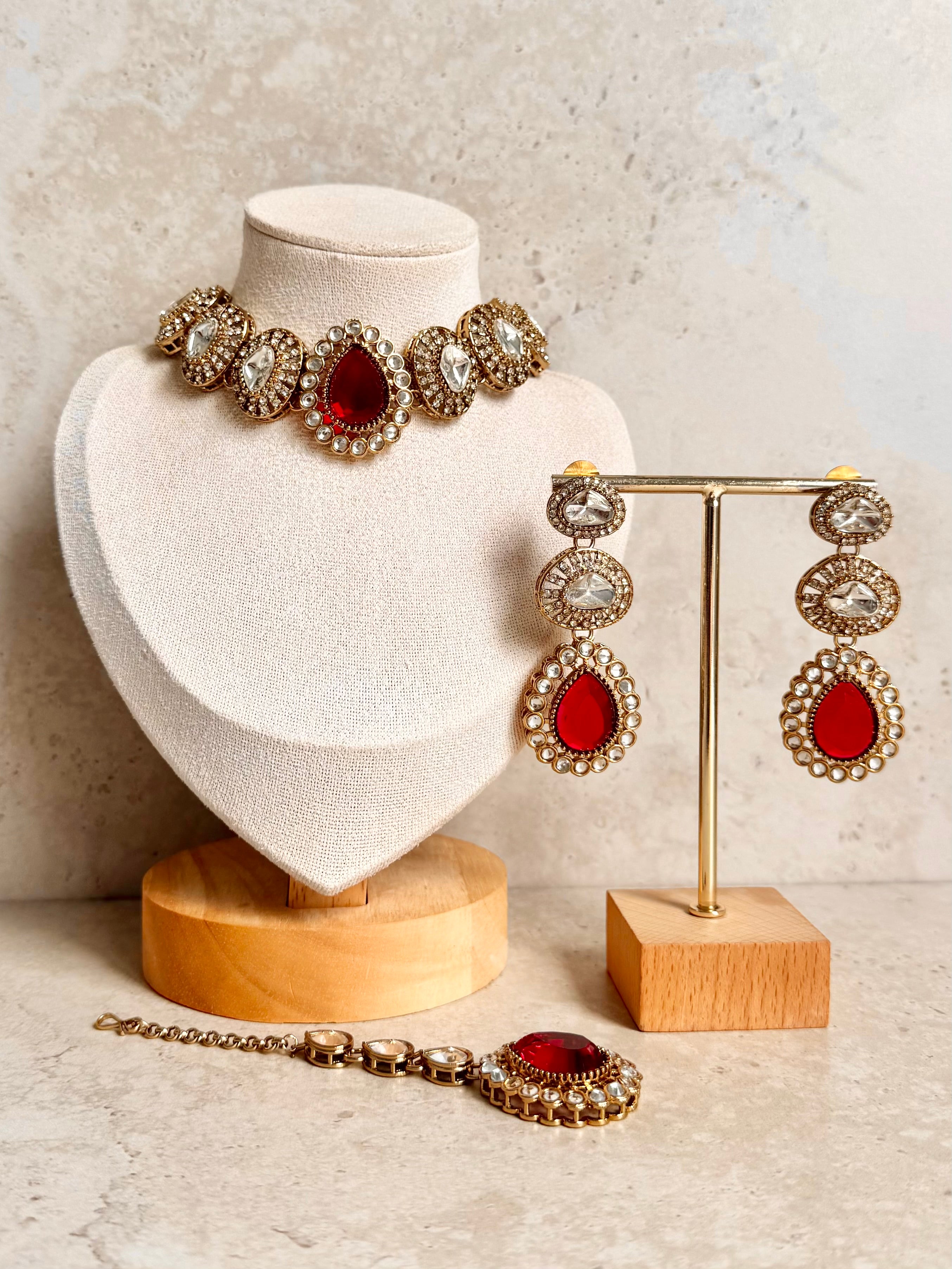 Ruma Necklace Set
