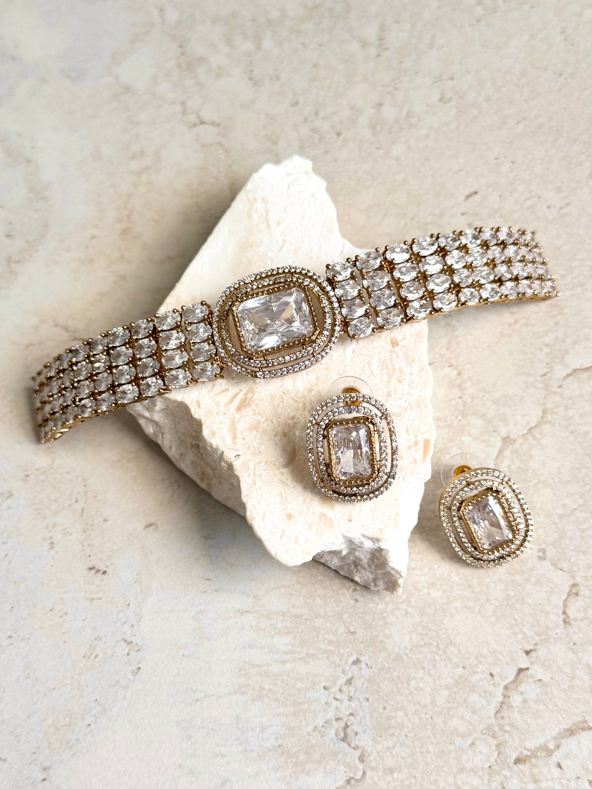 Gulzar Necklace Set