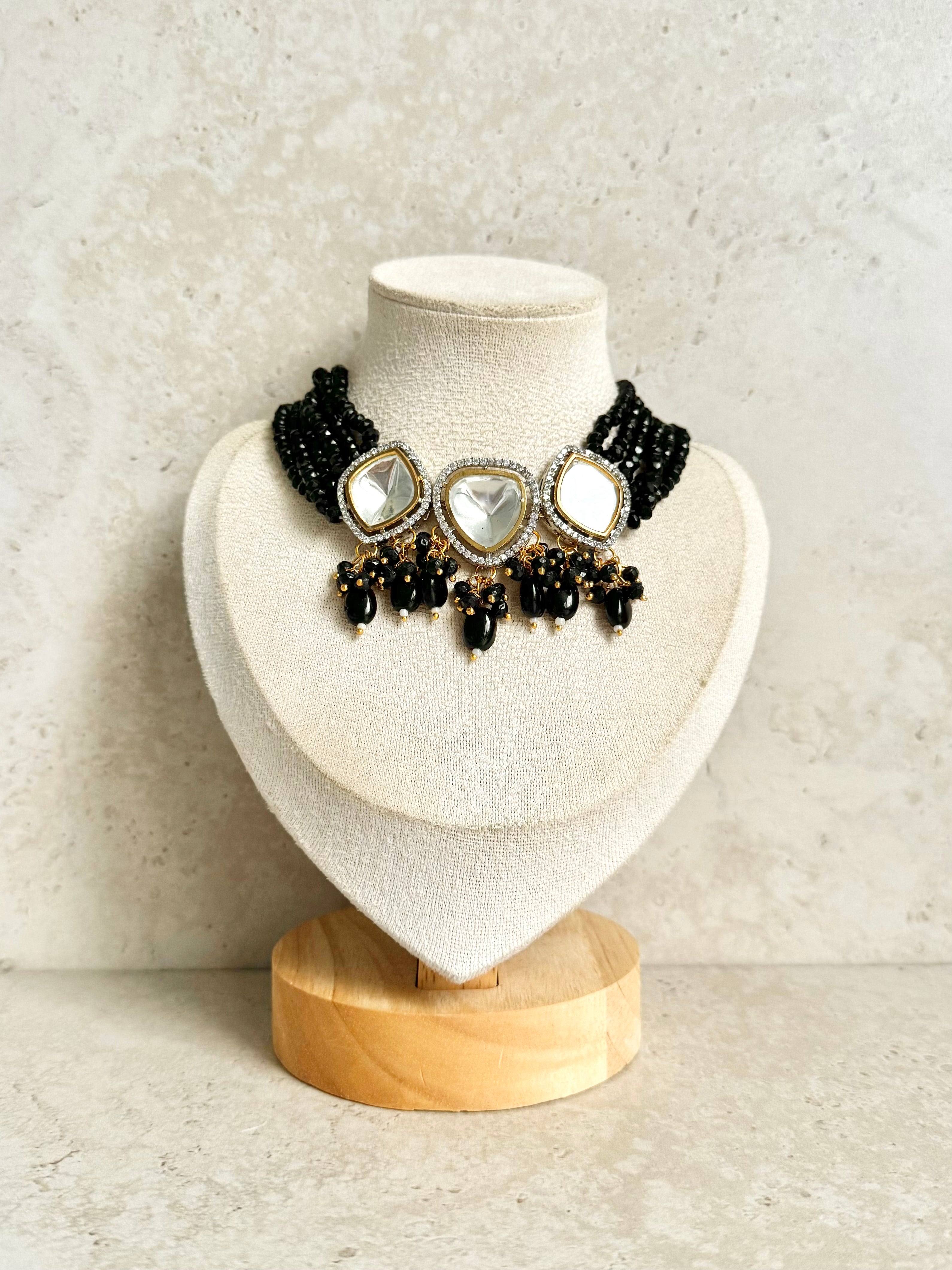 Manreet Necklace Set