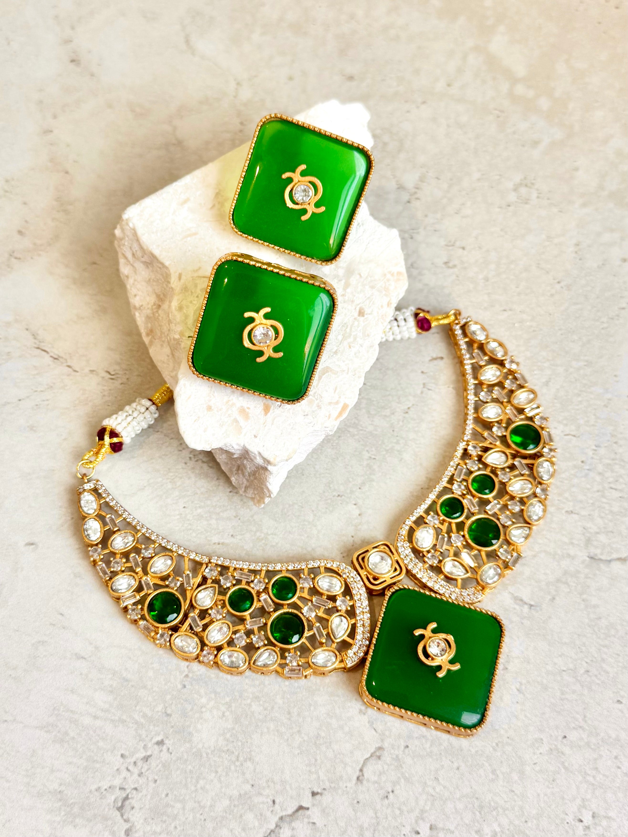 Azra Necklace Set
