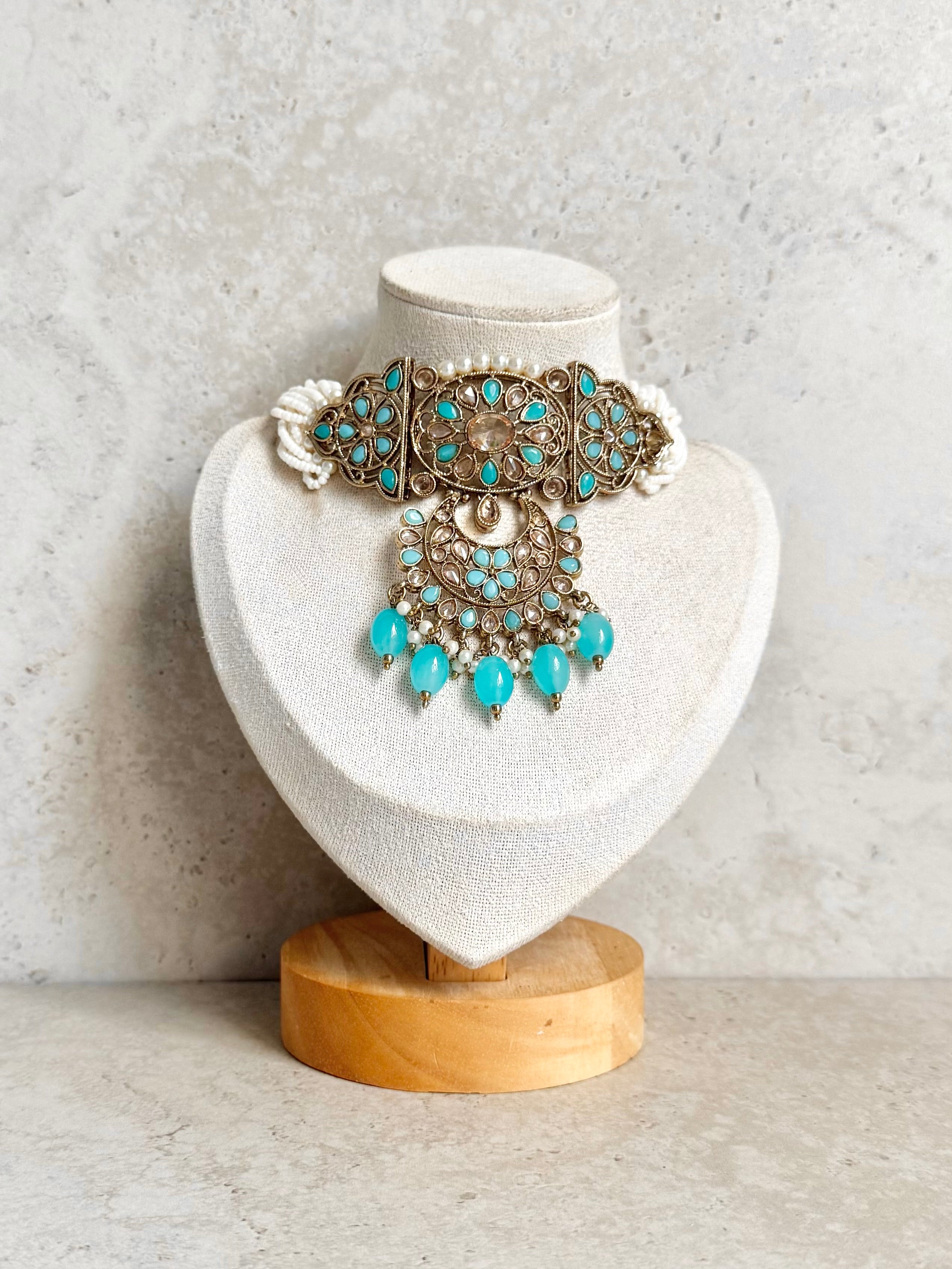Afrin Necklace Set