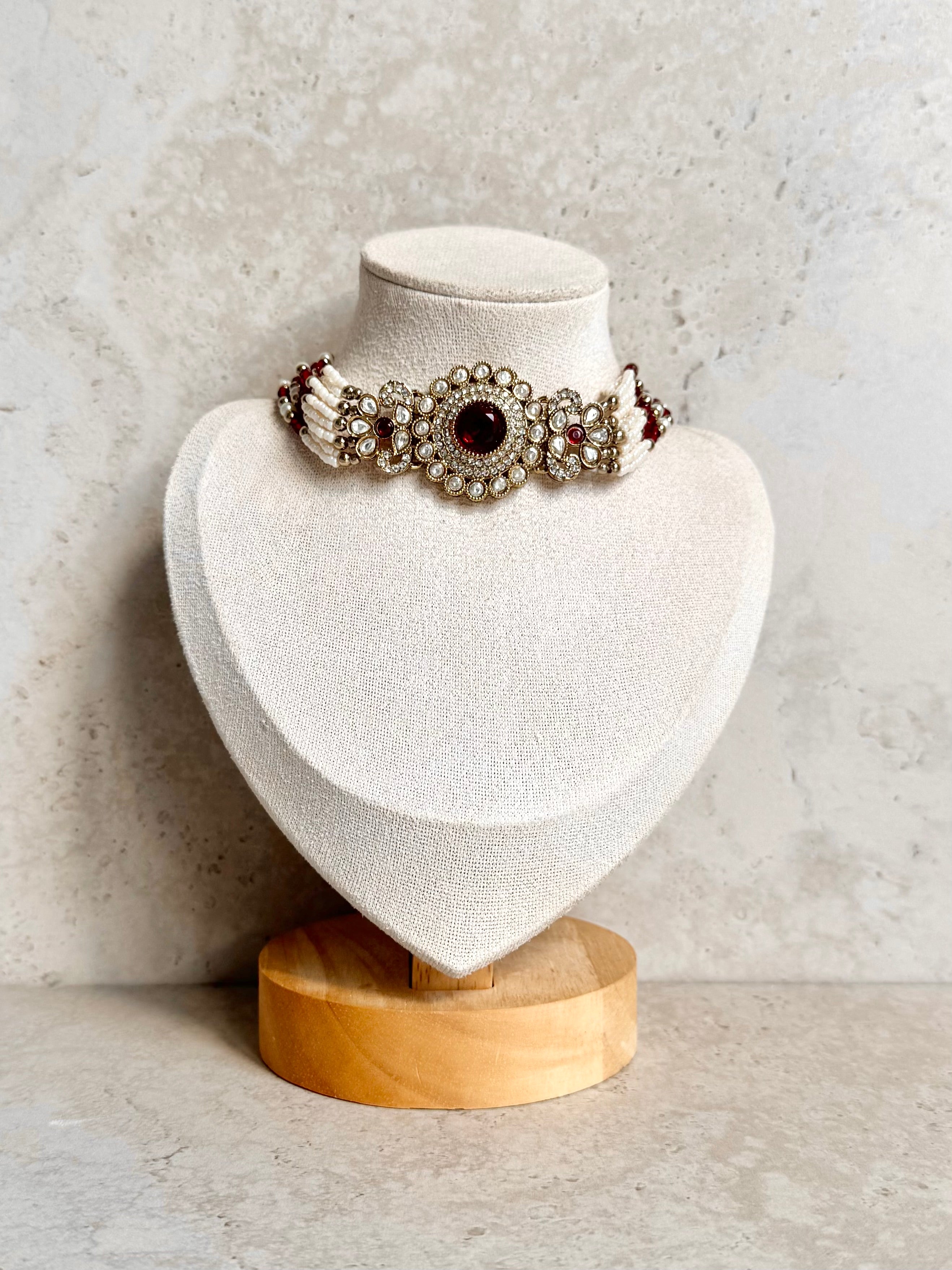 Pragati Necklace Set