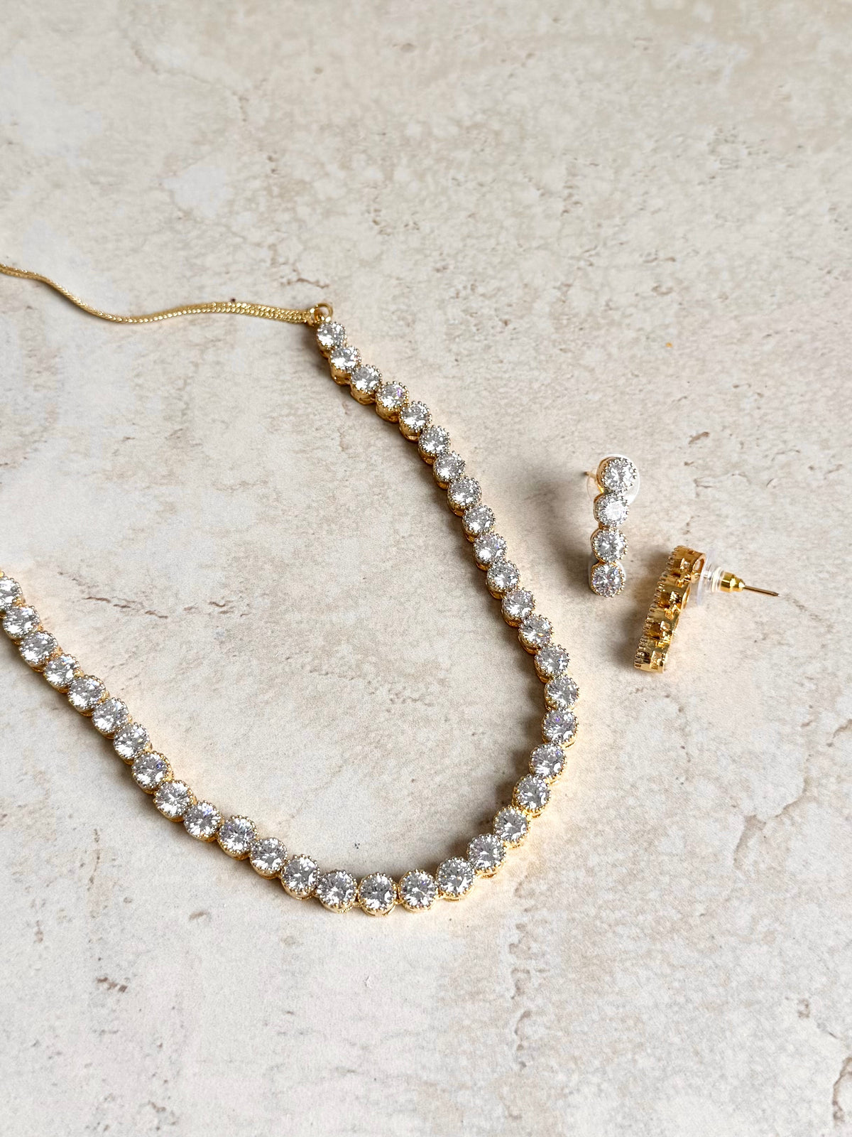 Zoha Necklace Set