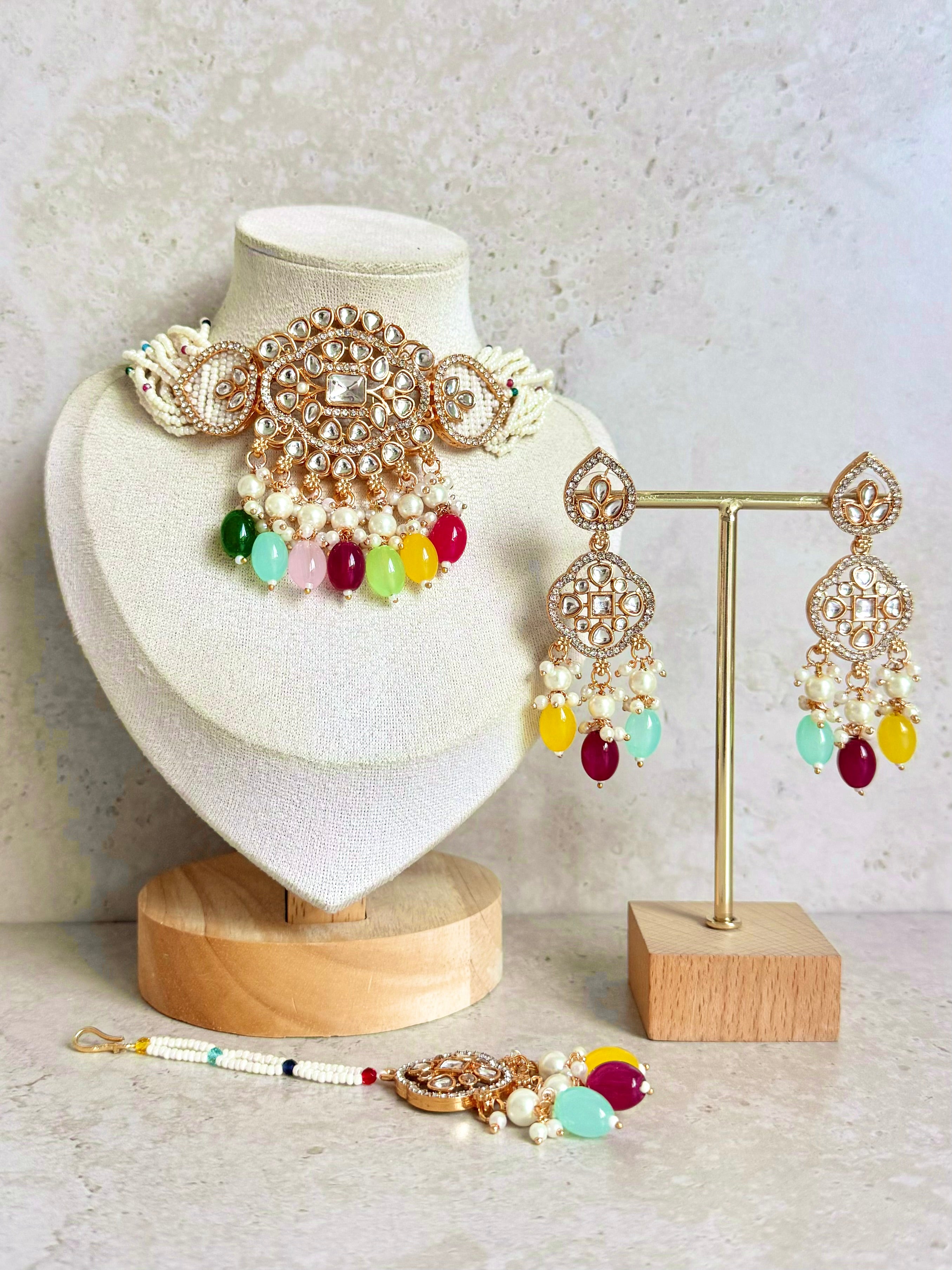 Saba Necklace Set