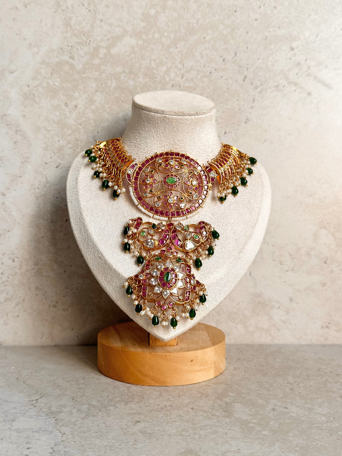 Alija Necklace Set