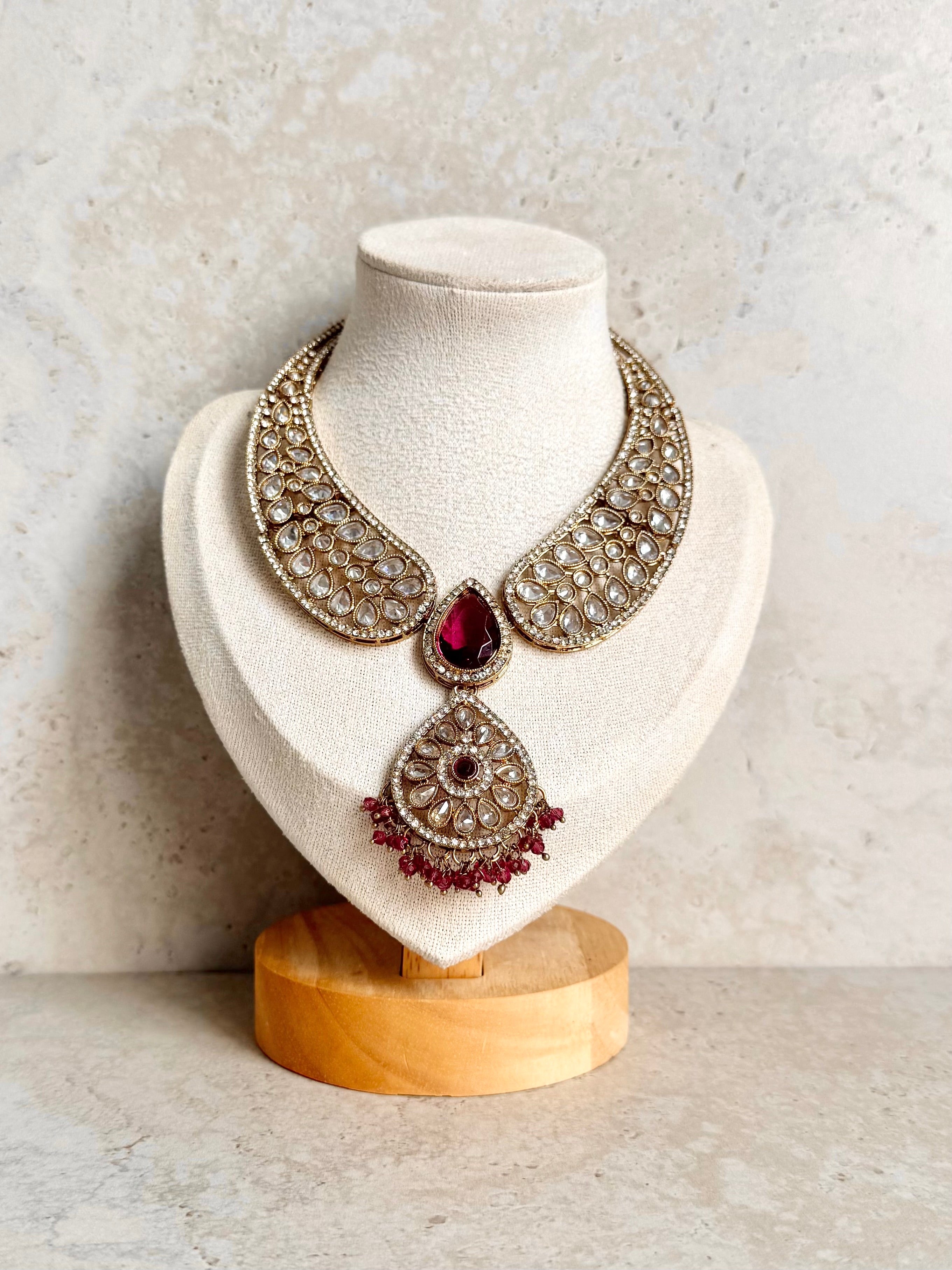 Alisha Necklace Set