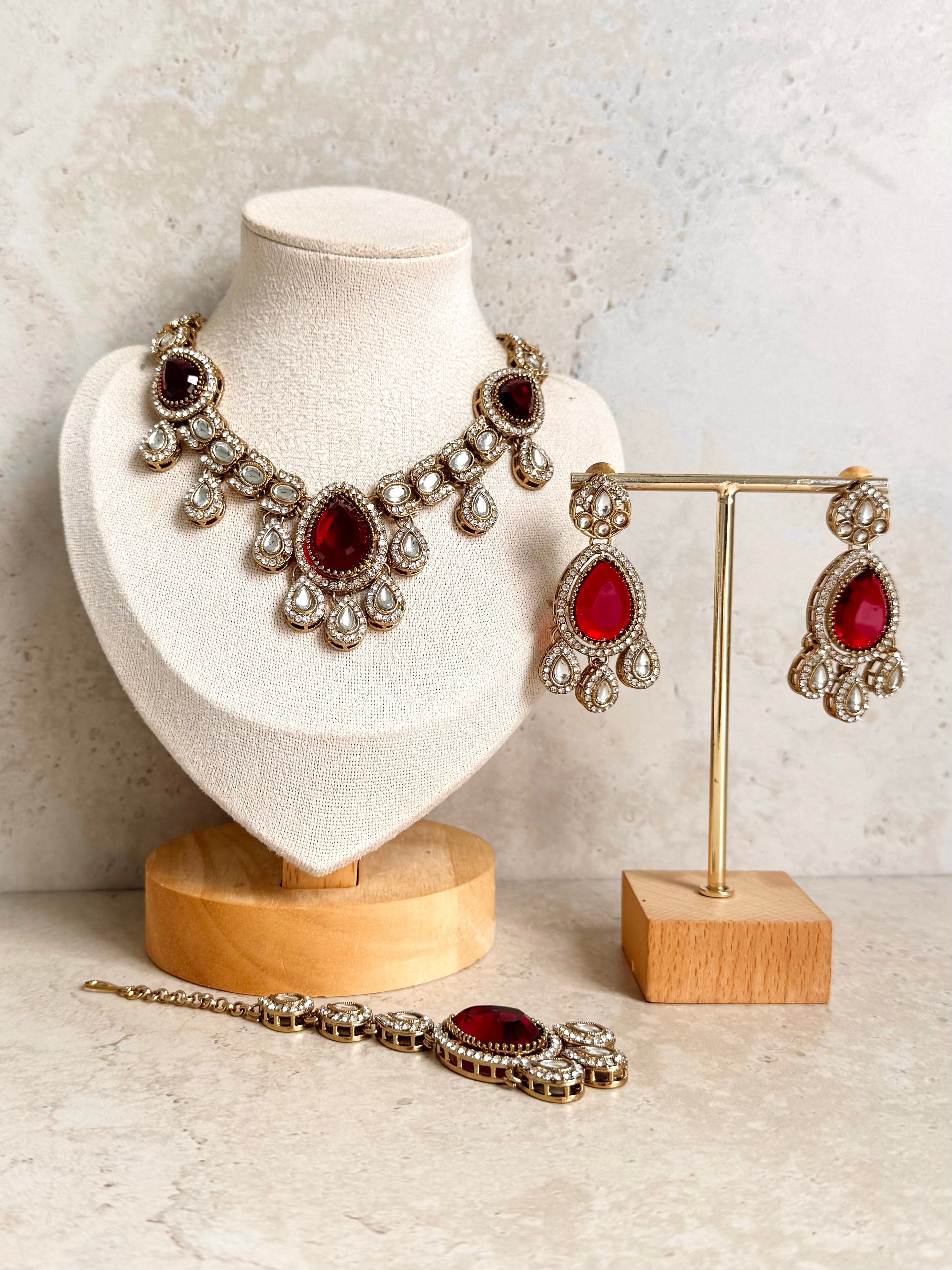 Gurleen Necklace Set
