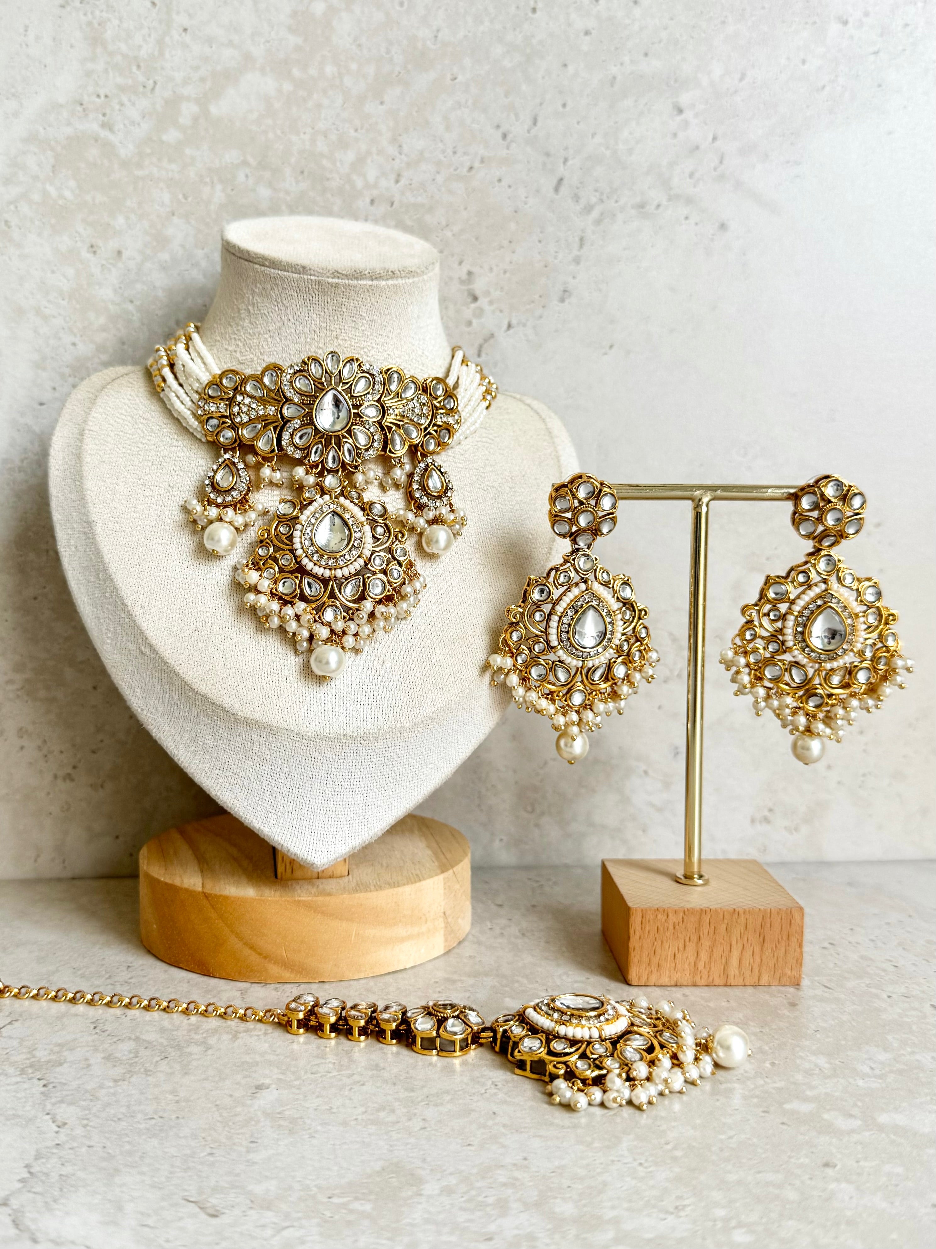 Amreen Necklace Set