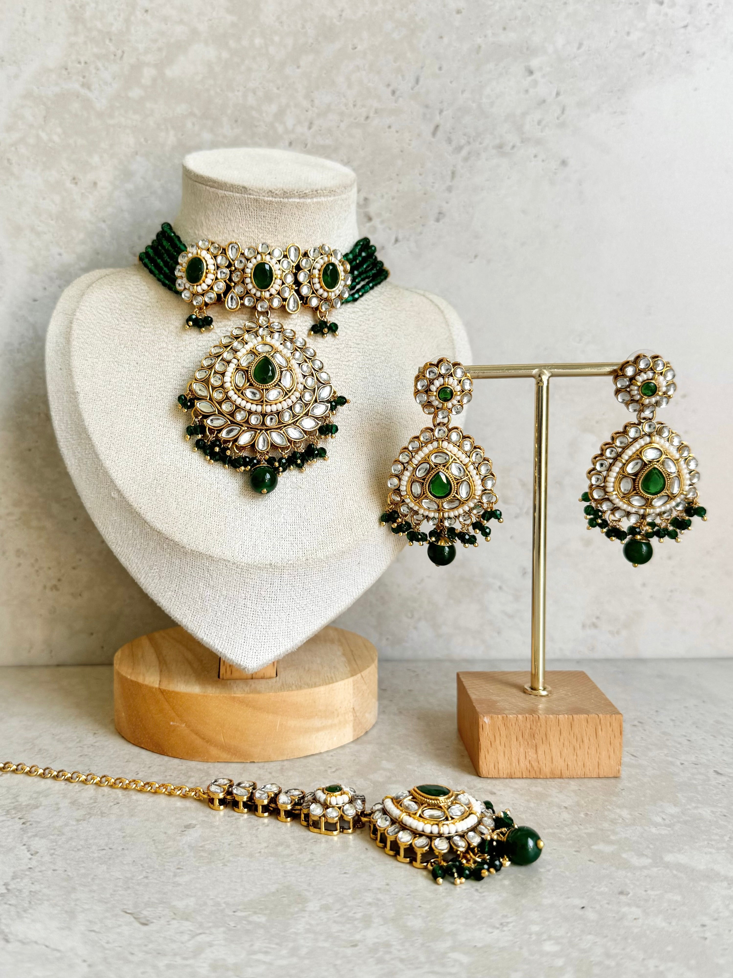 Alia Necklace Set