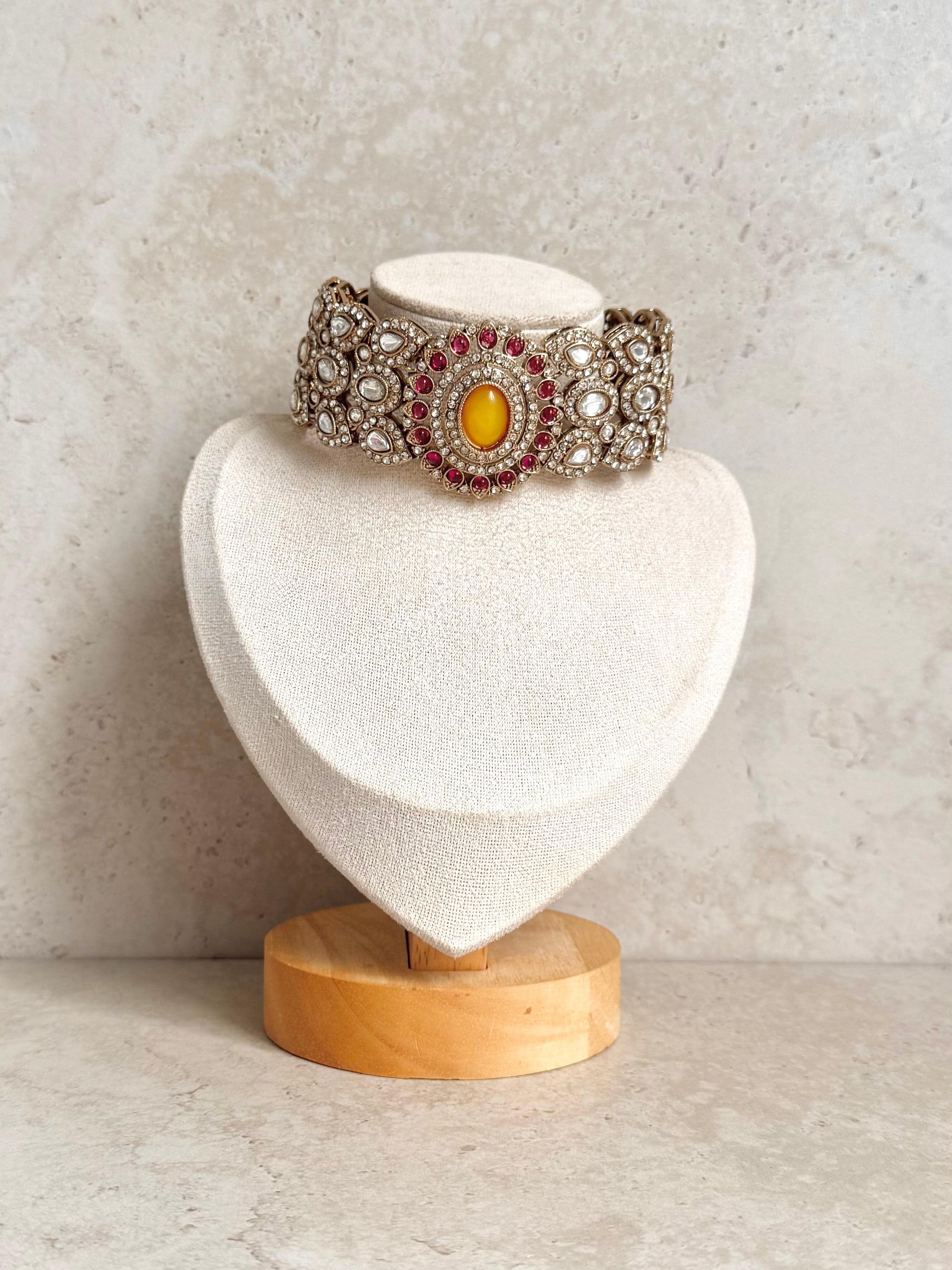 Gurnoor Necklace Set