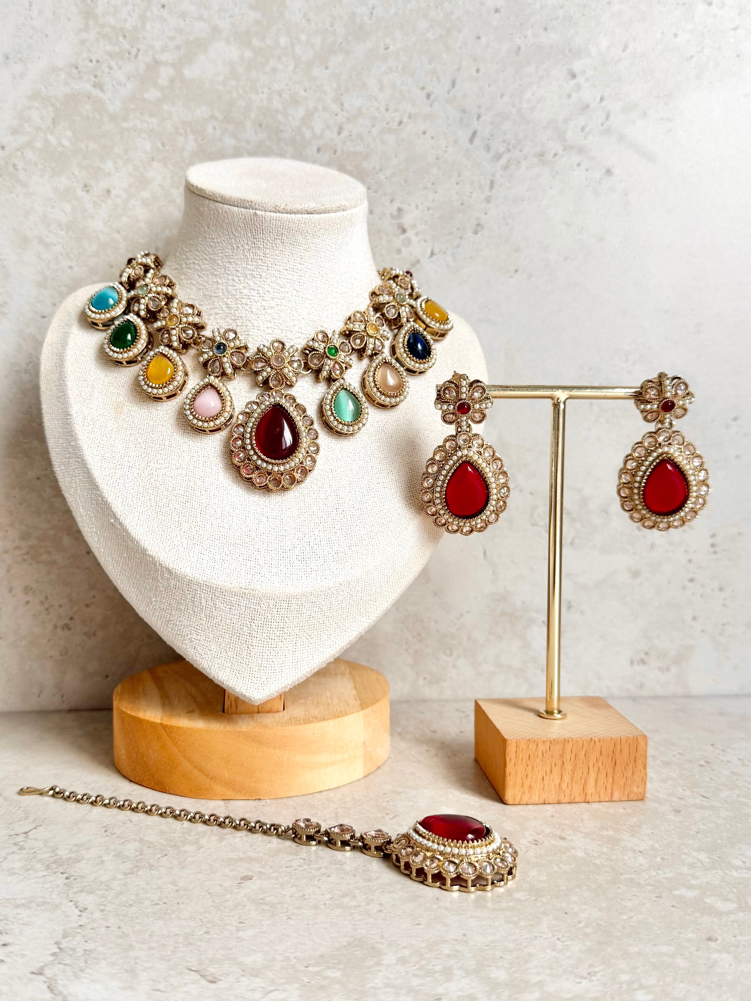 Navneet Necklace Set