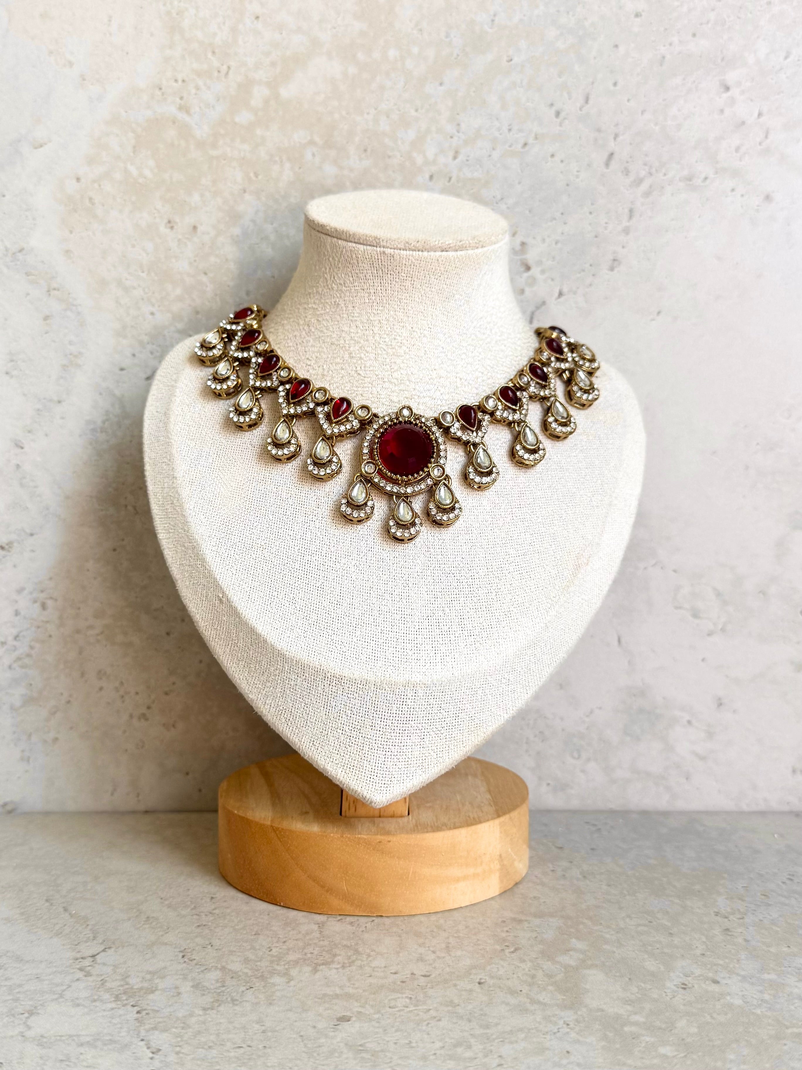 Nasira Necklace Set