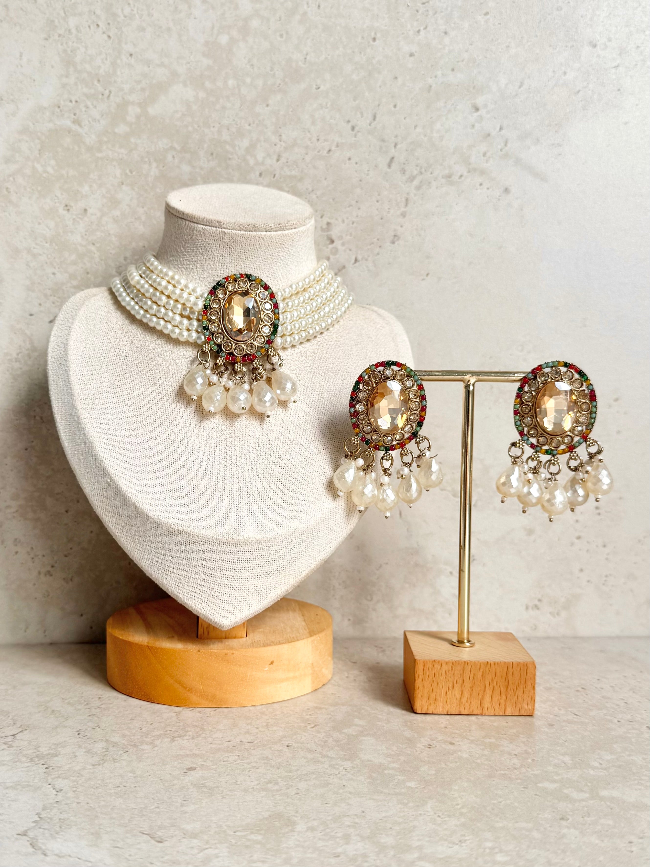 Niti Necklace Set