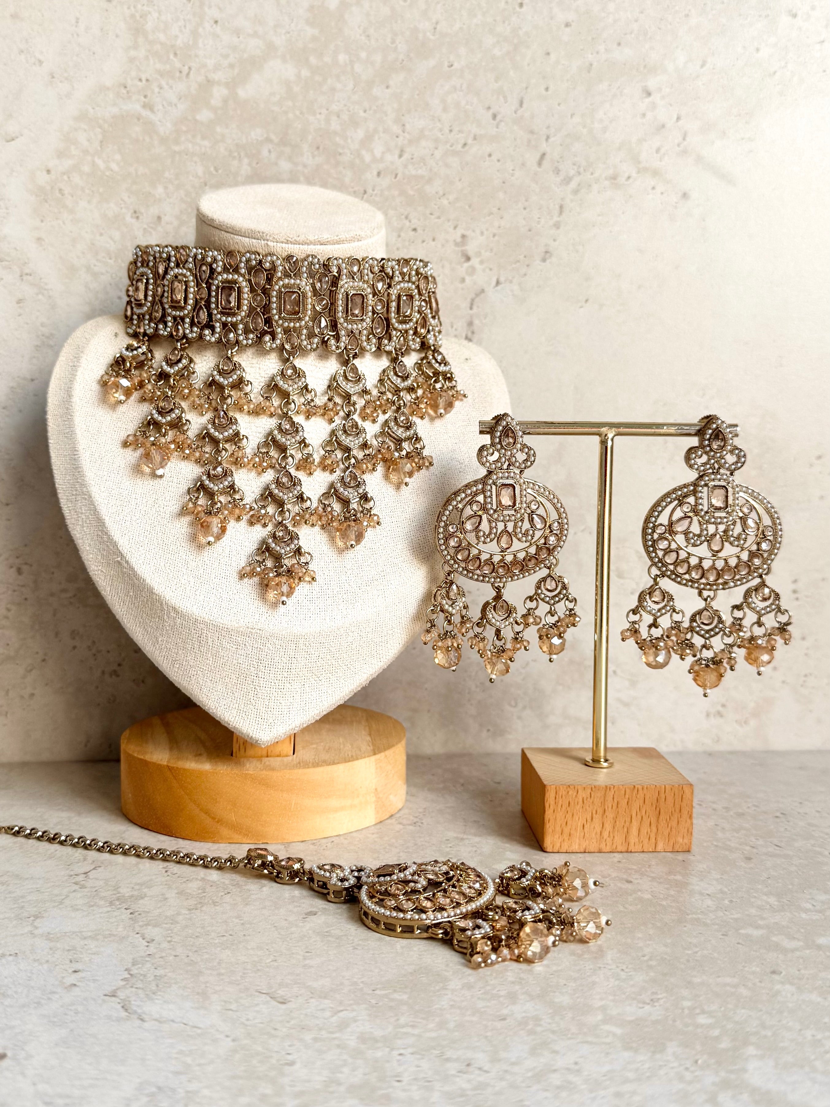 Sofia Necklace Set