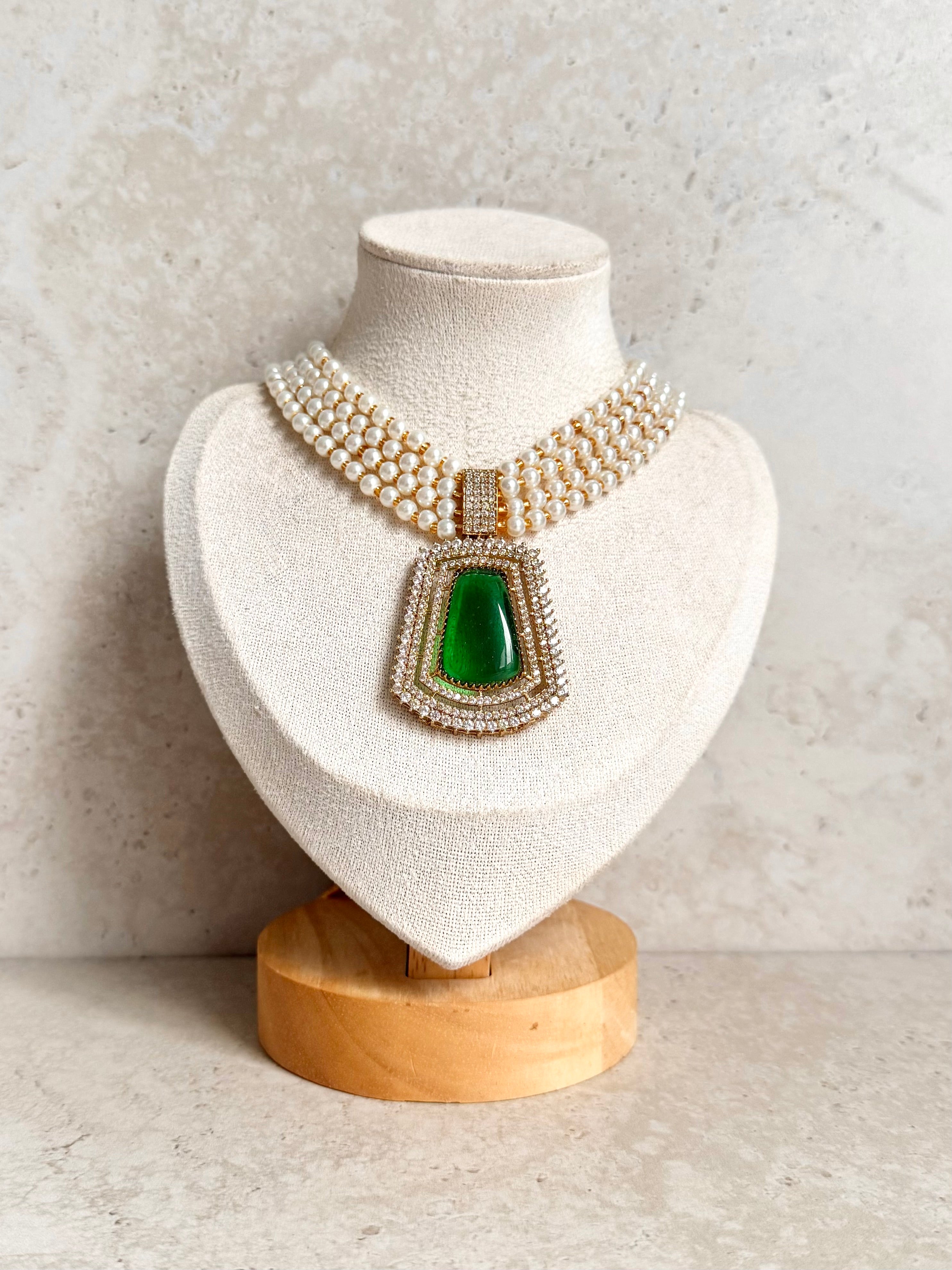 Noor Necklace Set