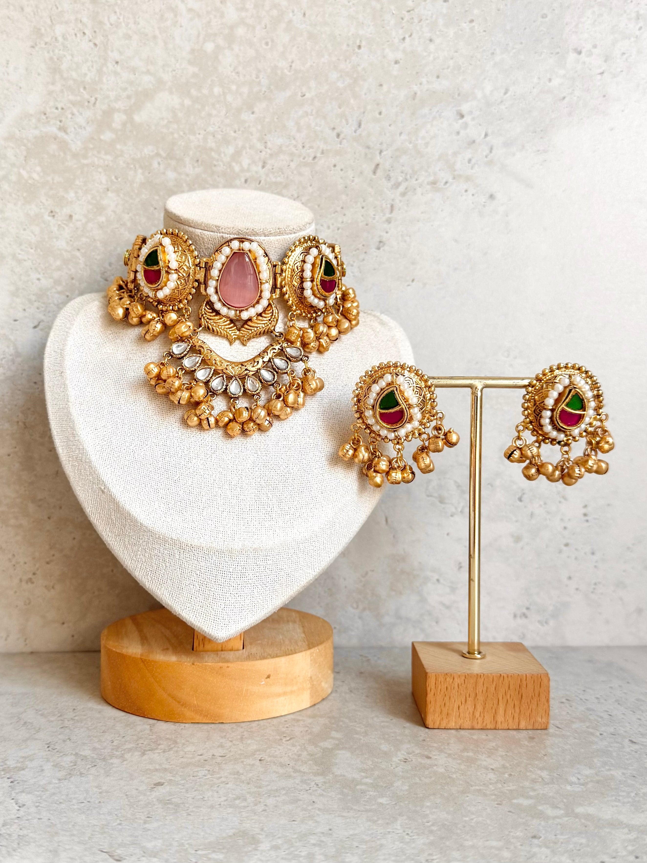 Harleen Necklace Set
