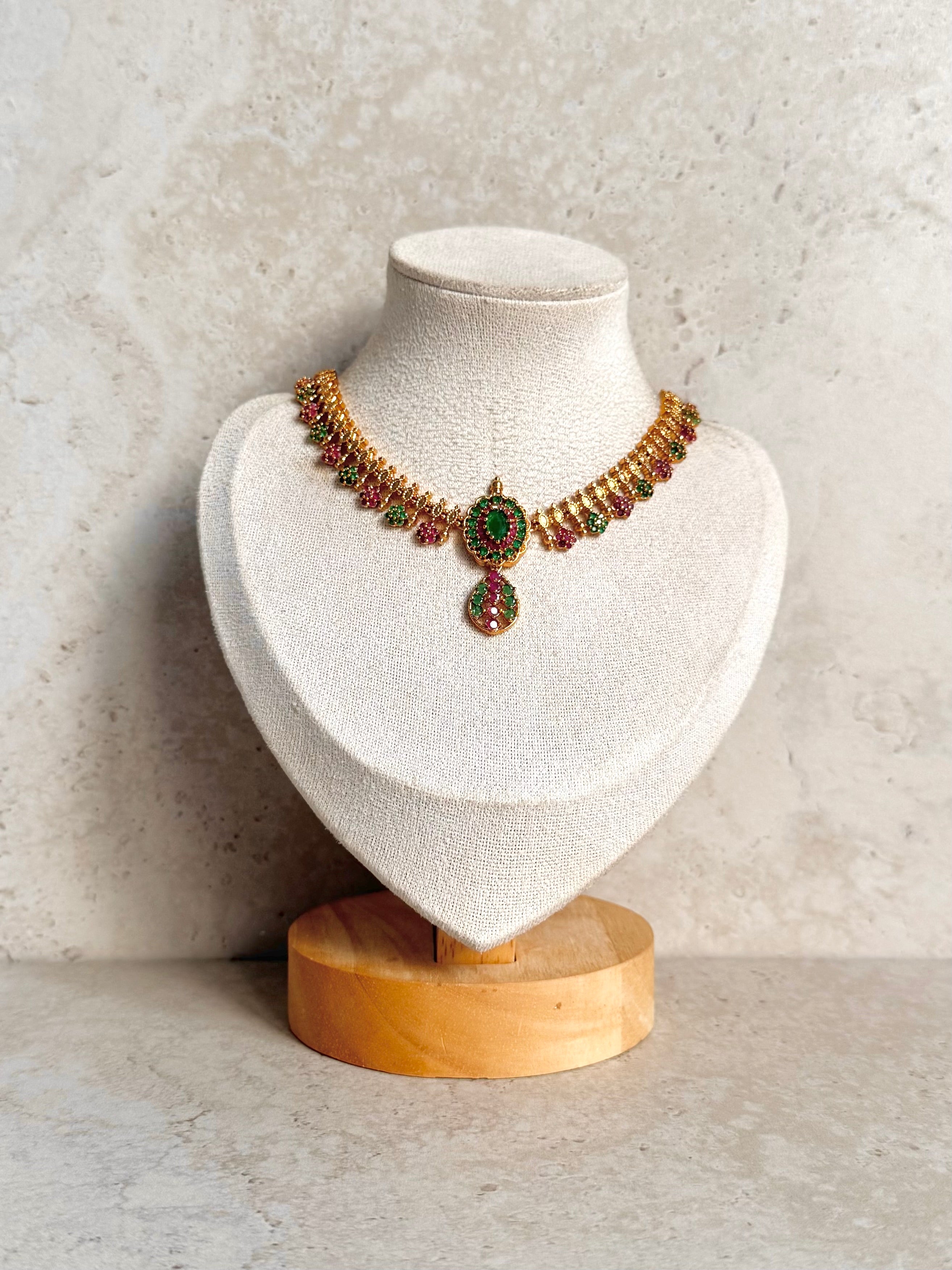 Neeti Necklace Set