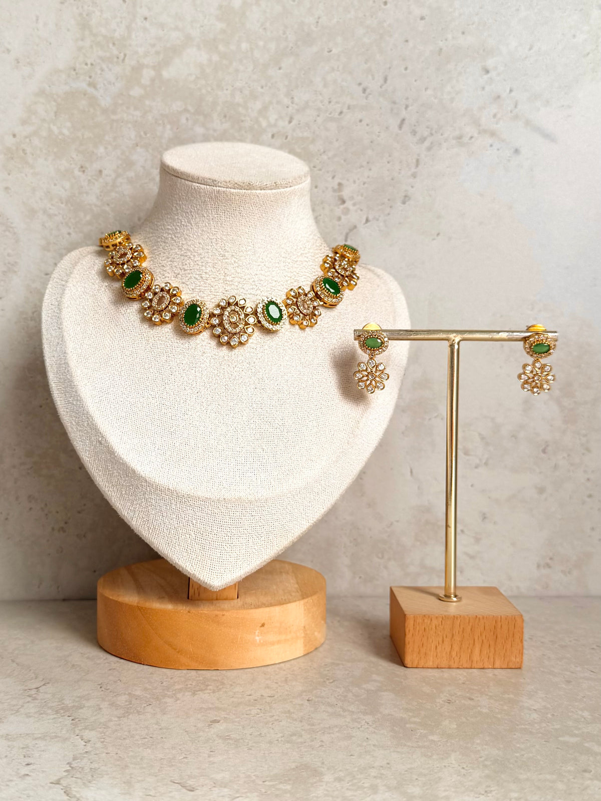 Neelam Necklace Set