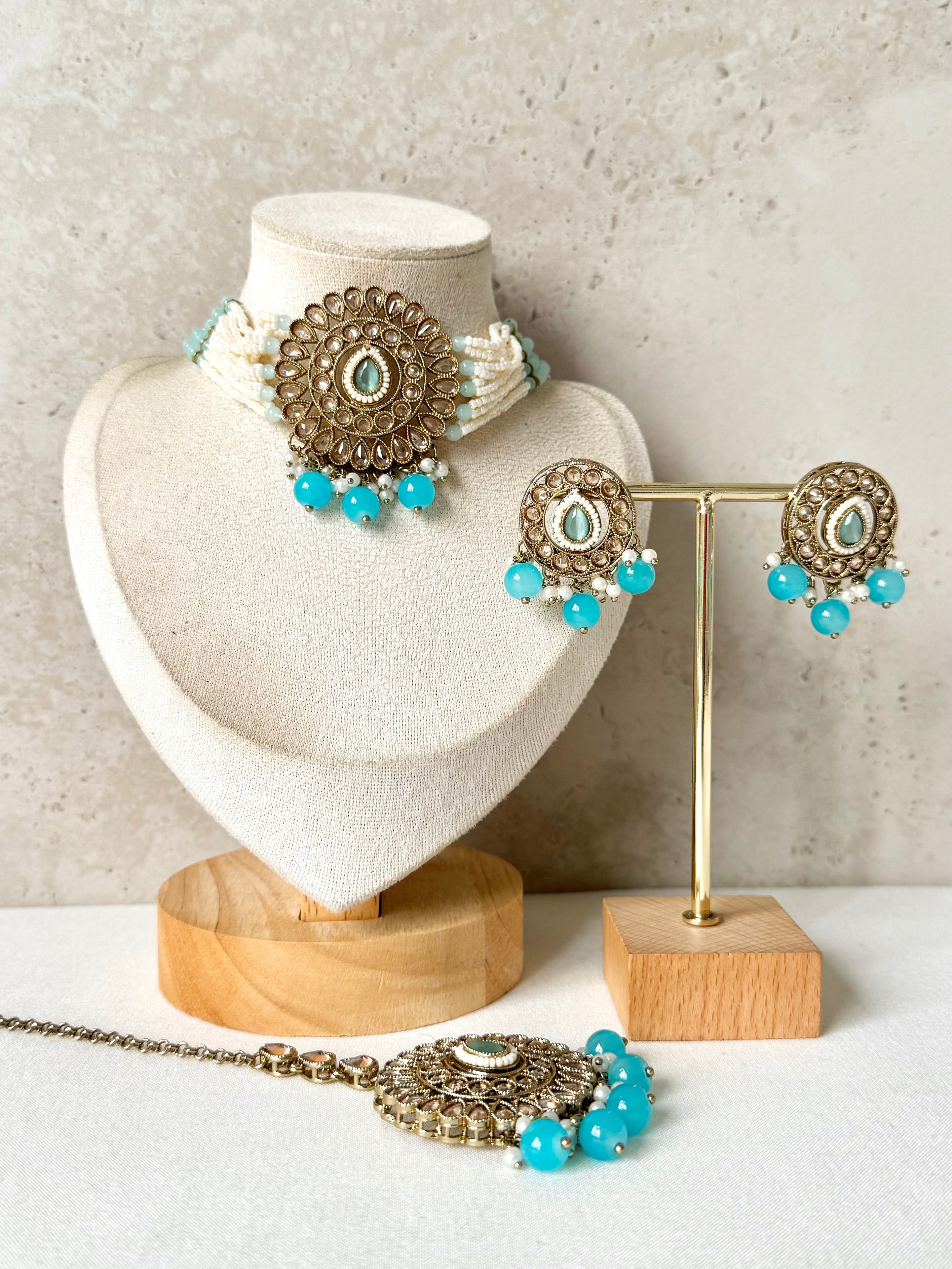 Dilreet Necklace Set