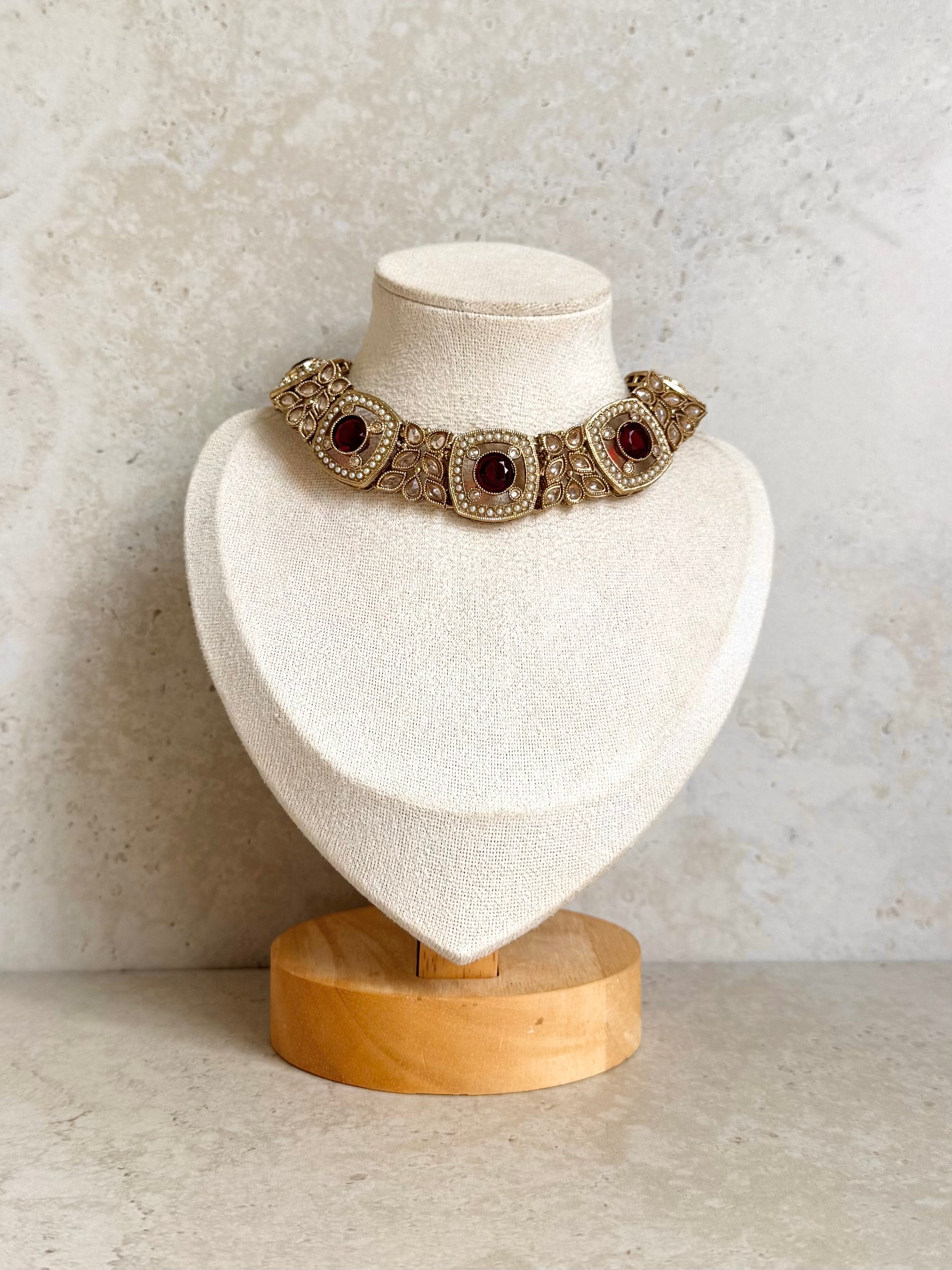 Ridhima Necklace Set