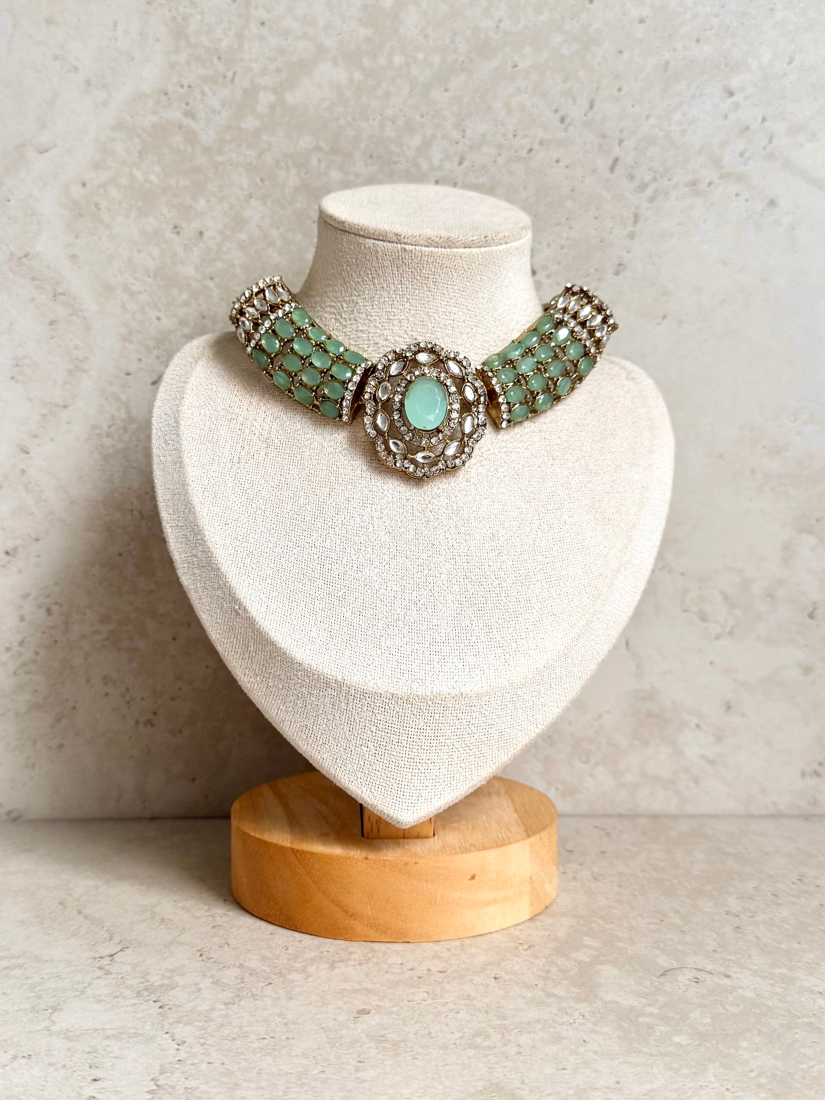 Eman Necklace Set