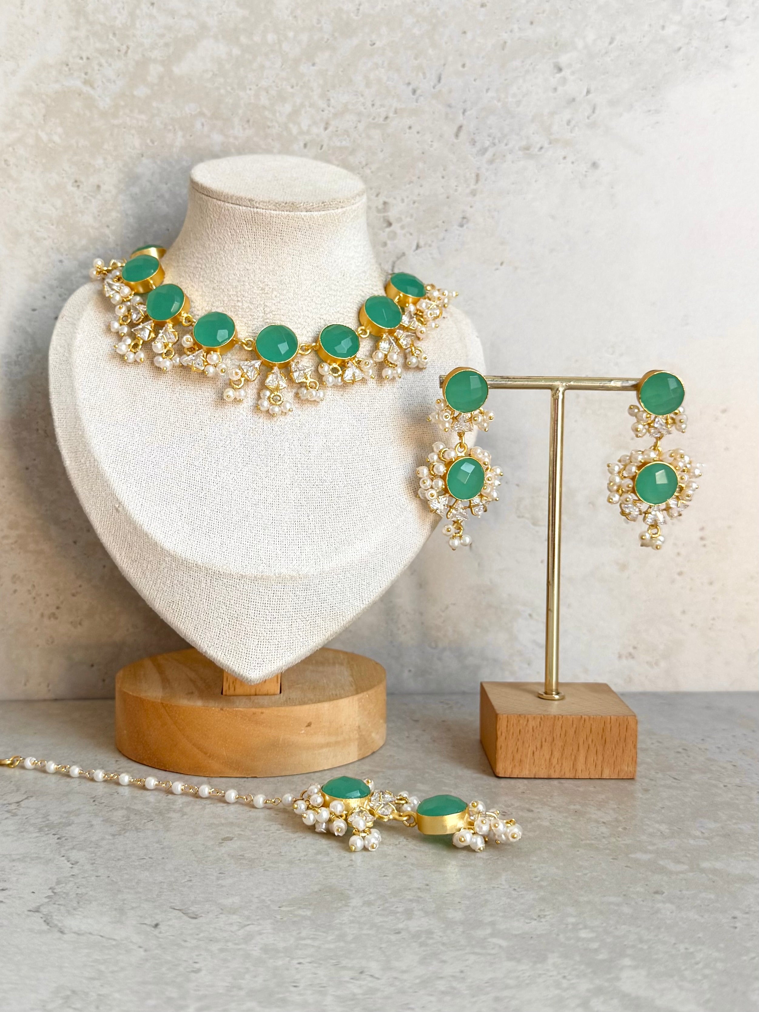 Zaria Necklace Set