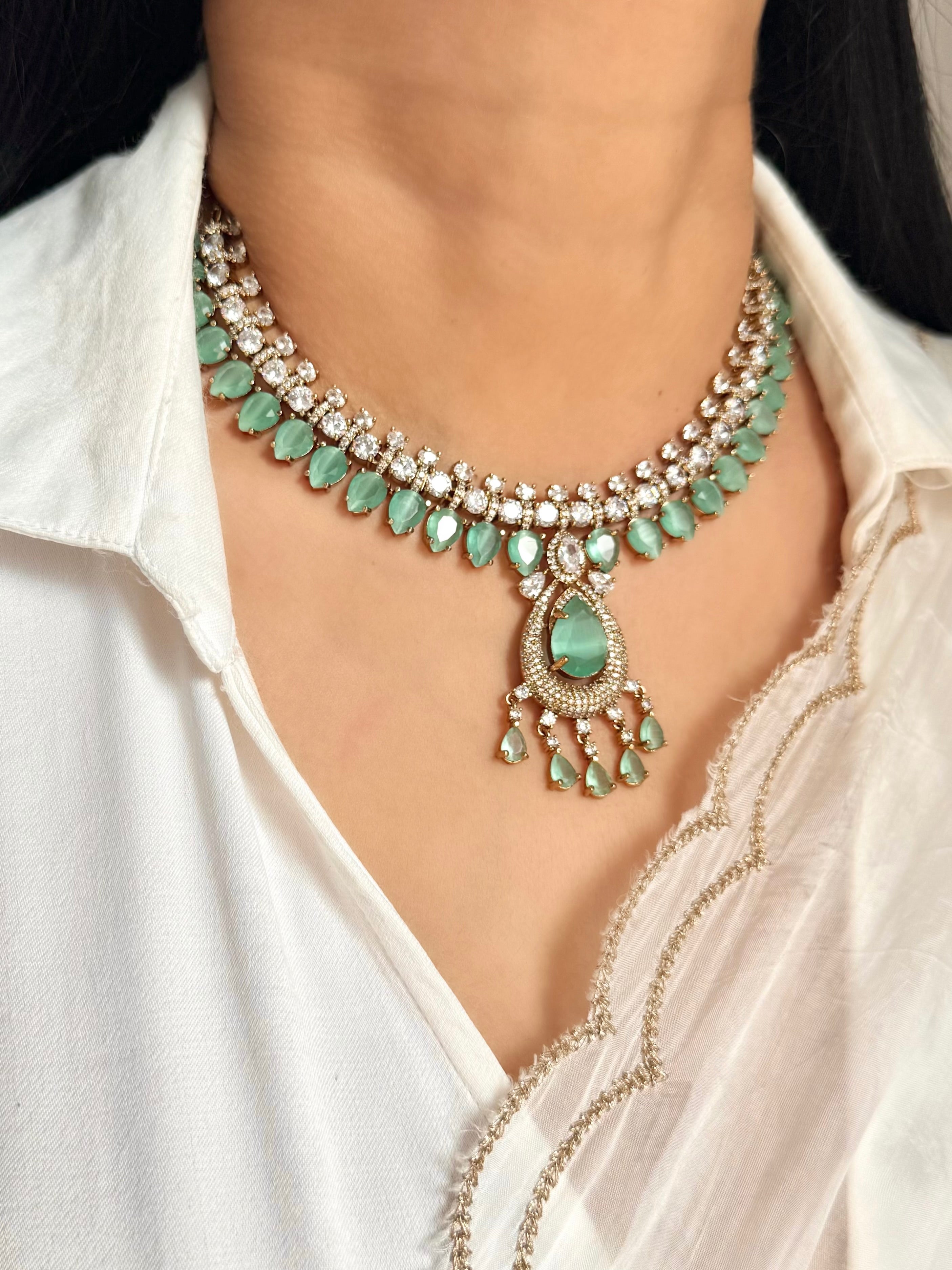 Zayna Necklace Set