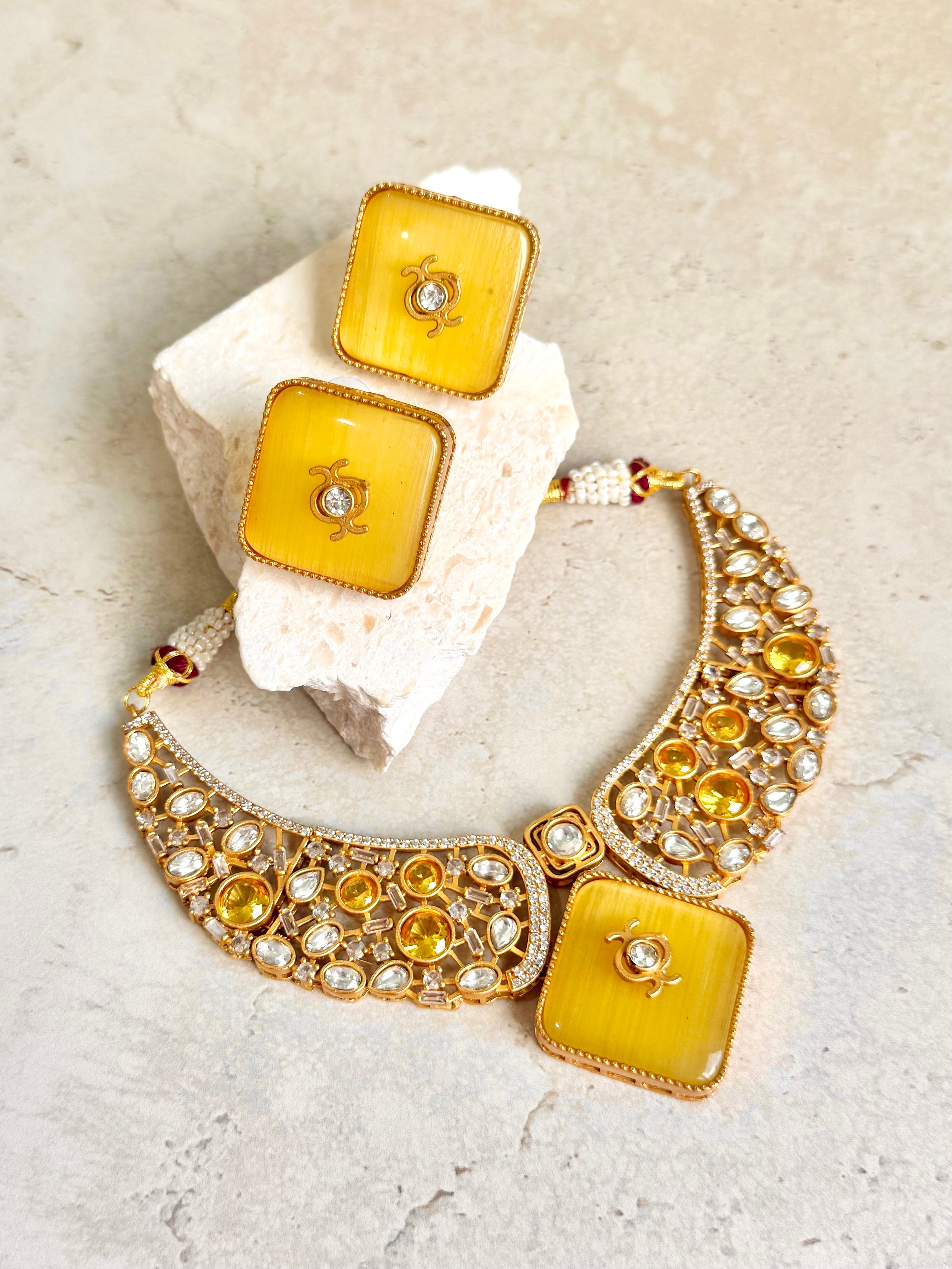 Azra Necklace Set