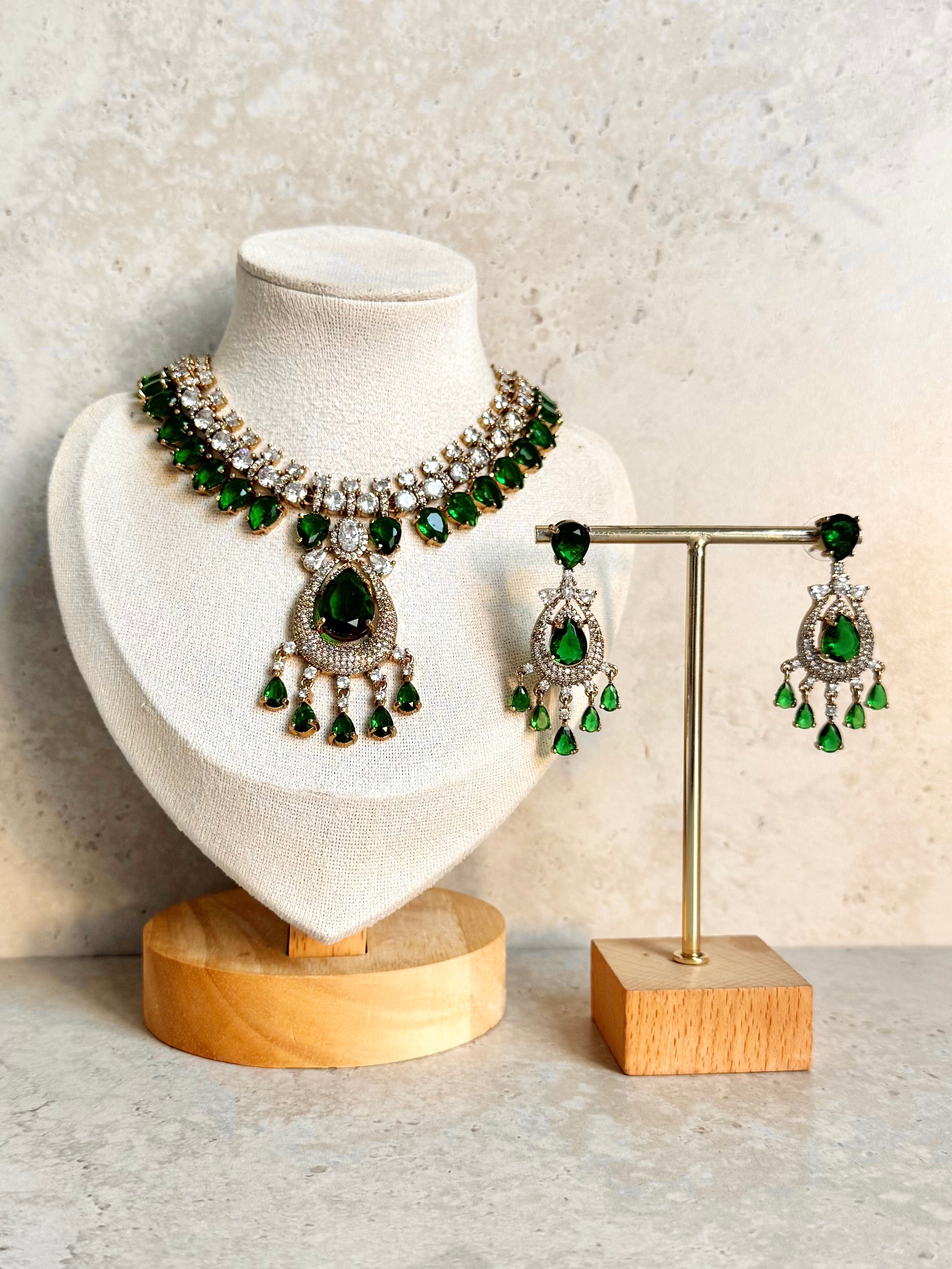 Zayna Necklace Set