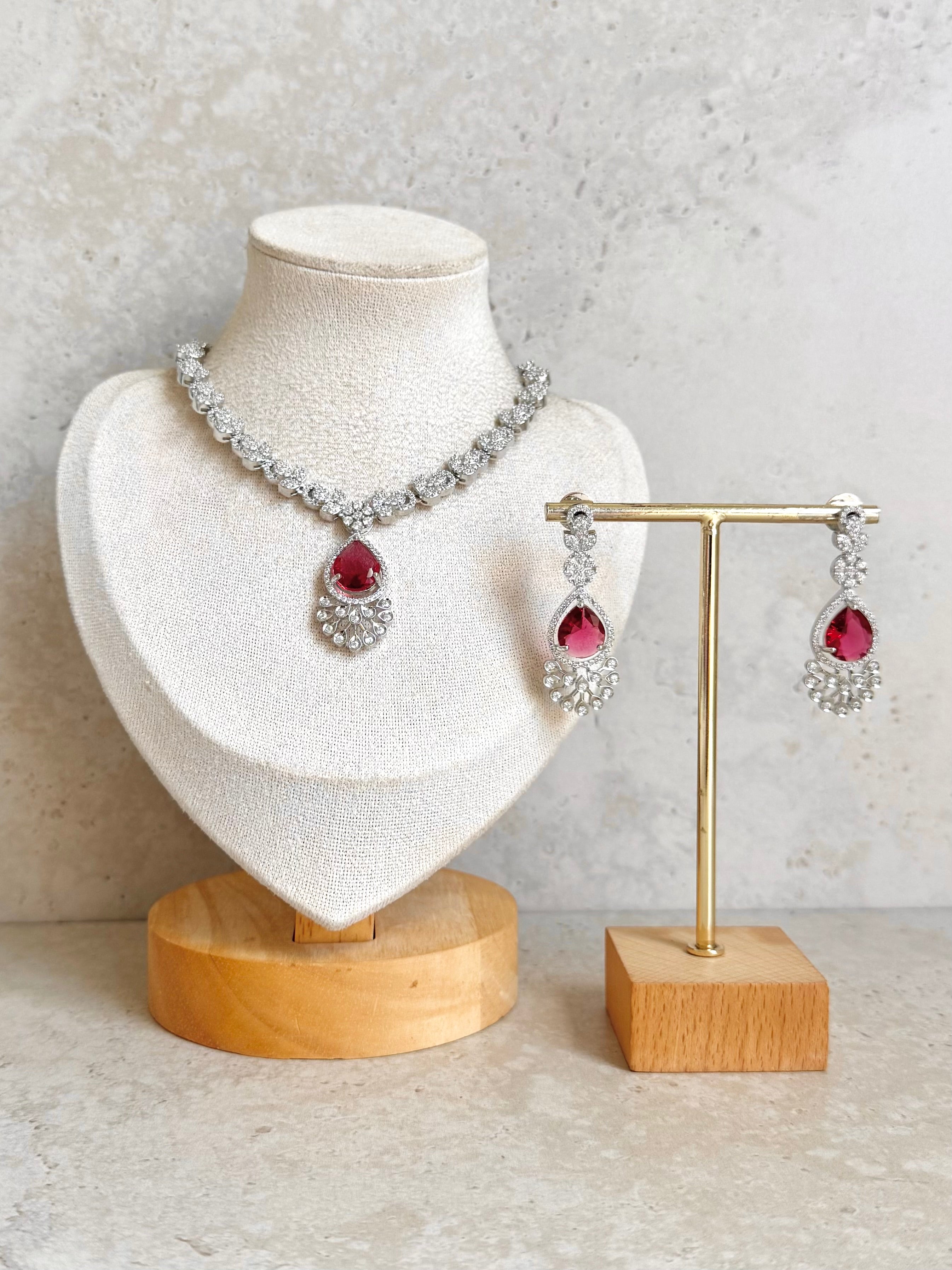 Ratika Necklace Set