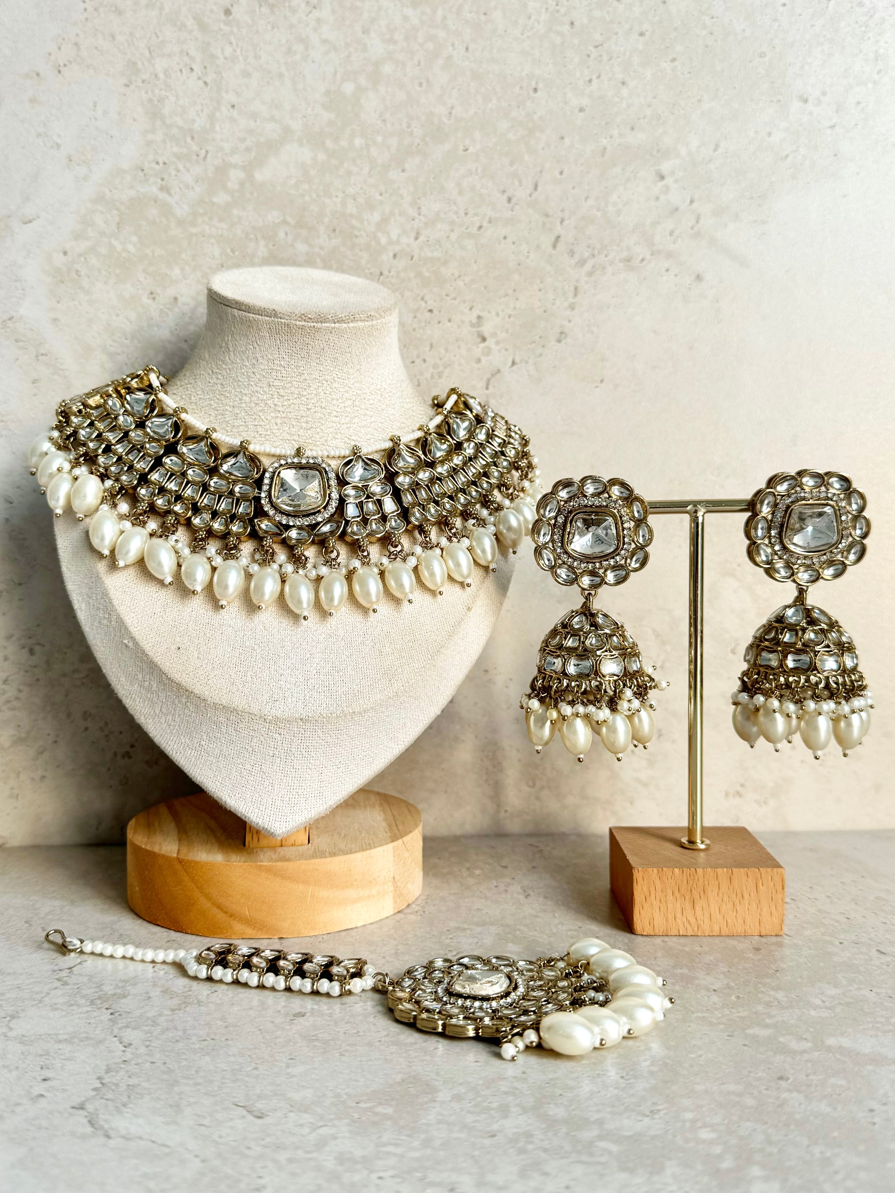 Hafsa Necklace Set