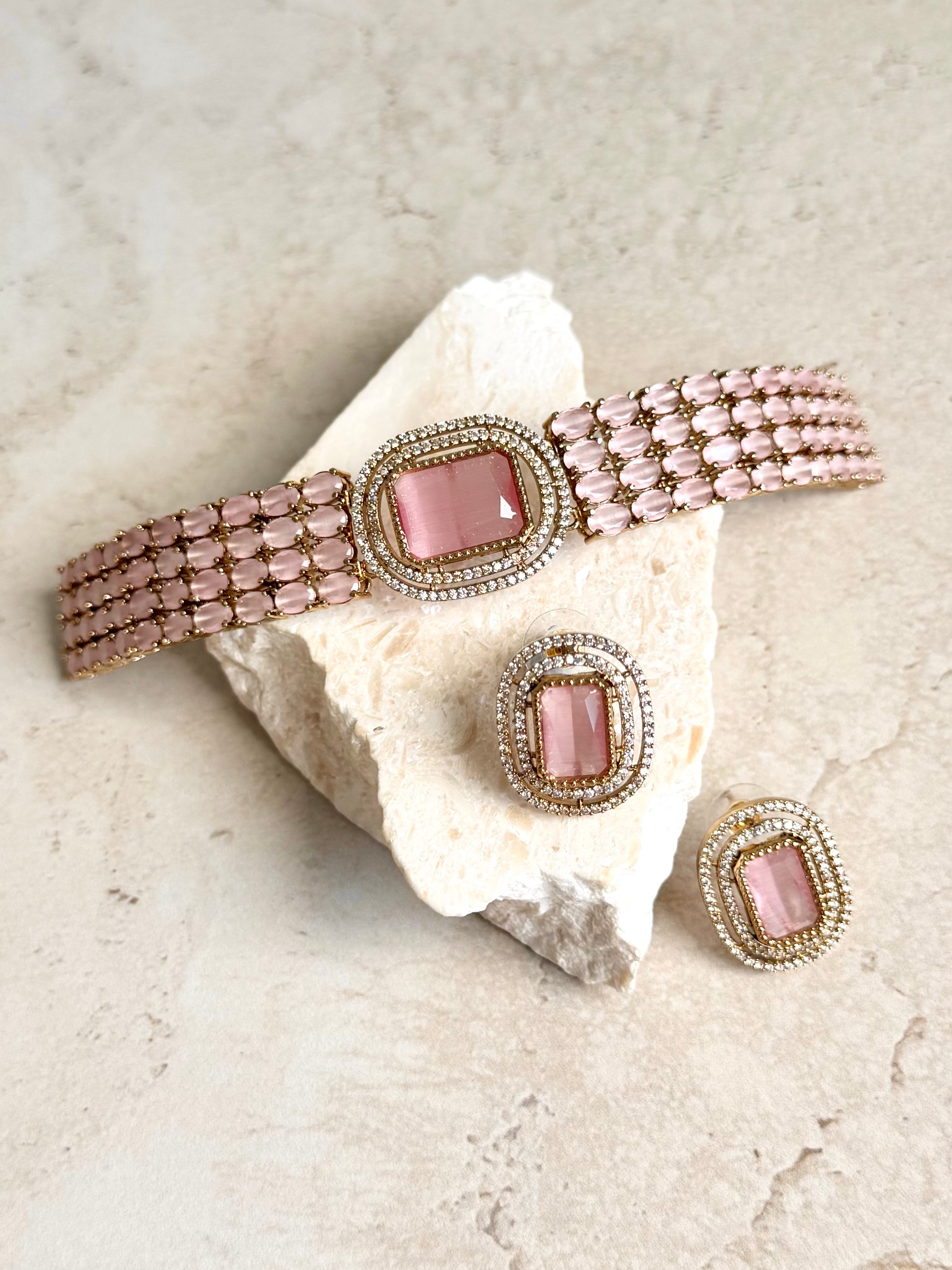 Gulzar Necklace Set