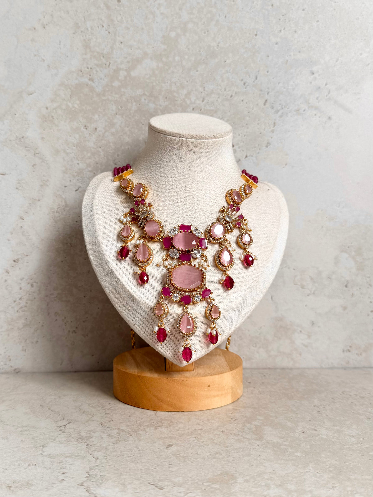 Pariza Necklace Set