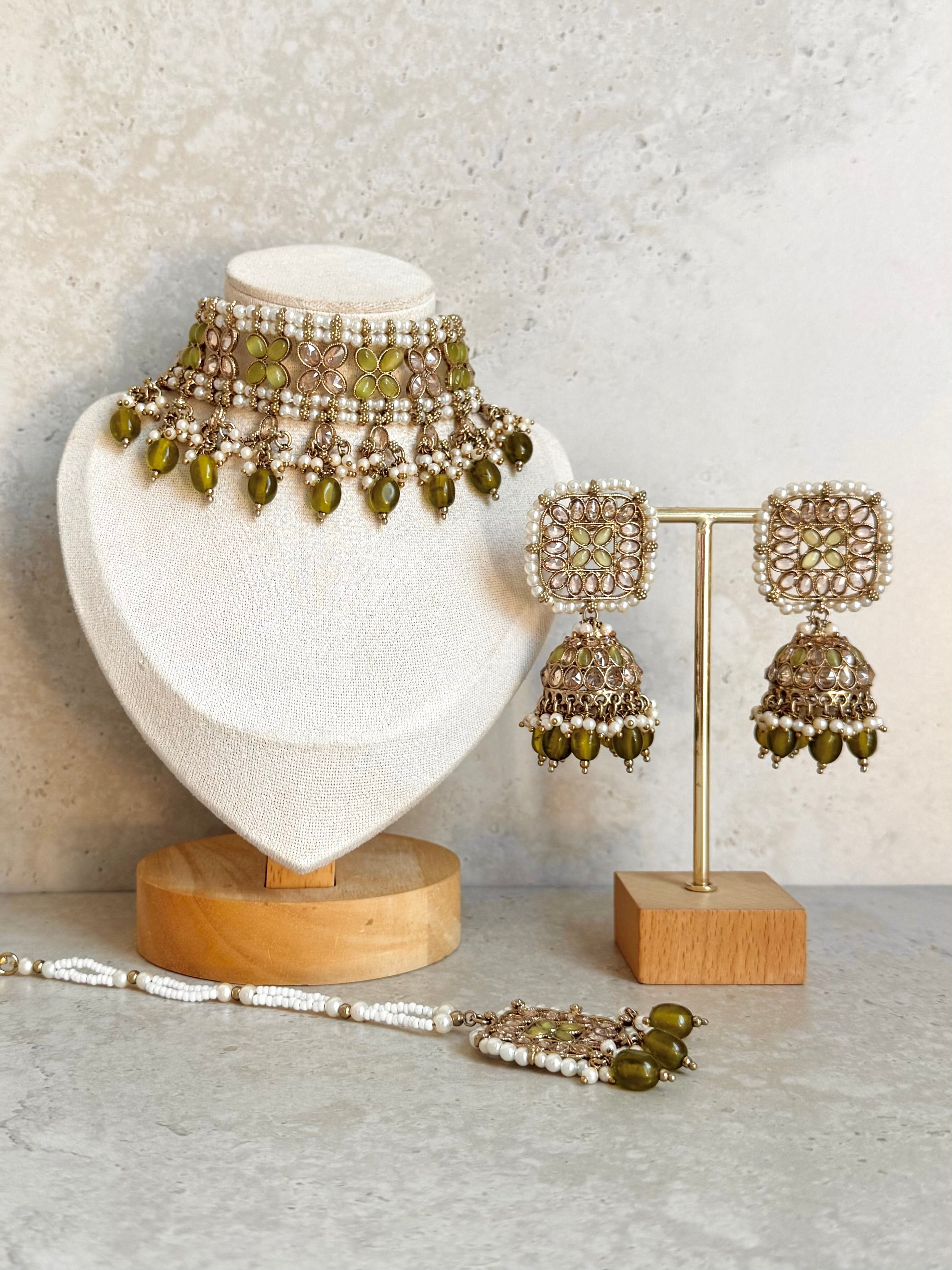 Amreen Necklace Set