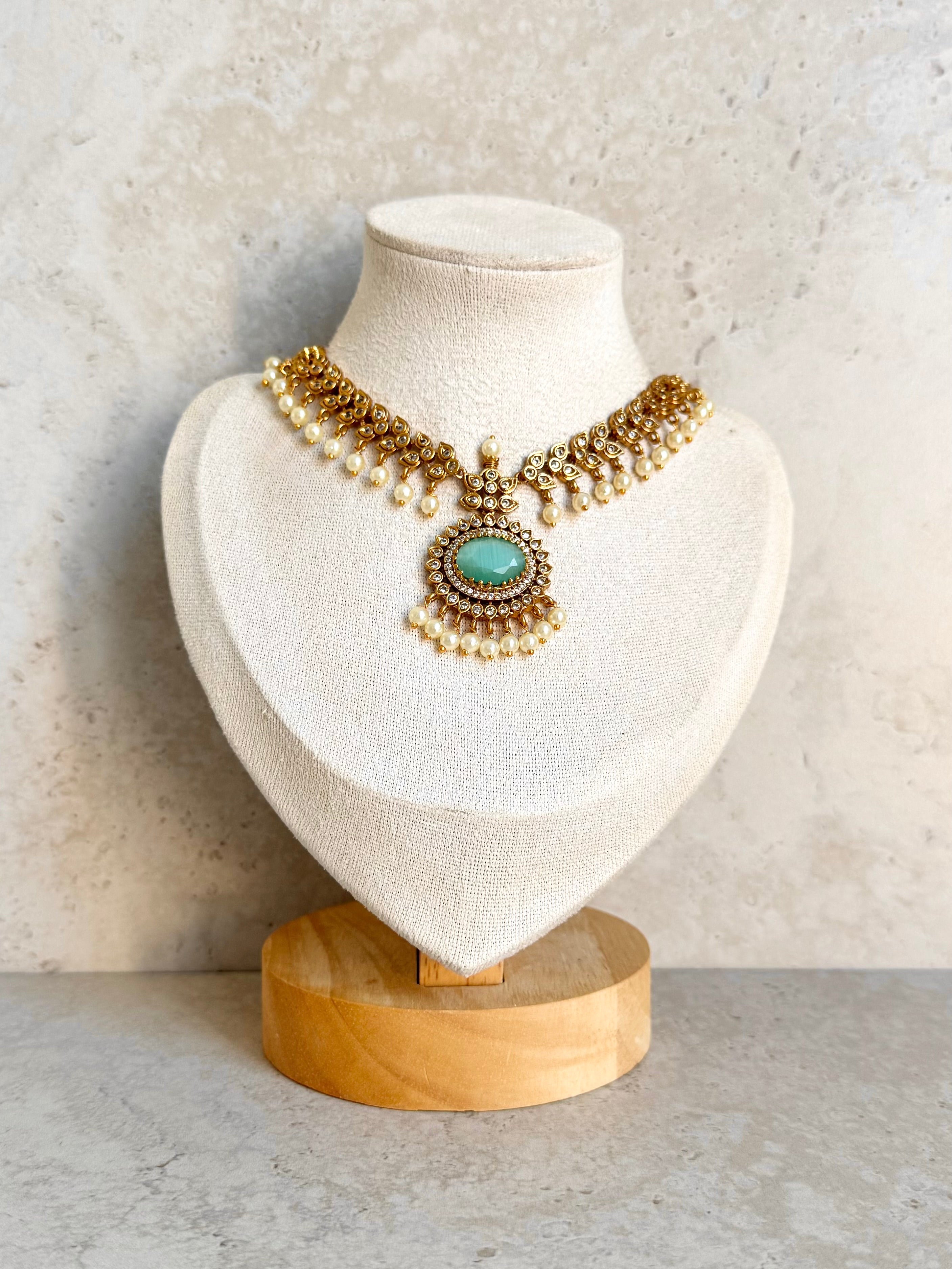 Minal Necklace Set