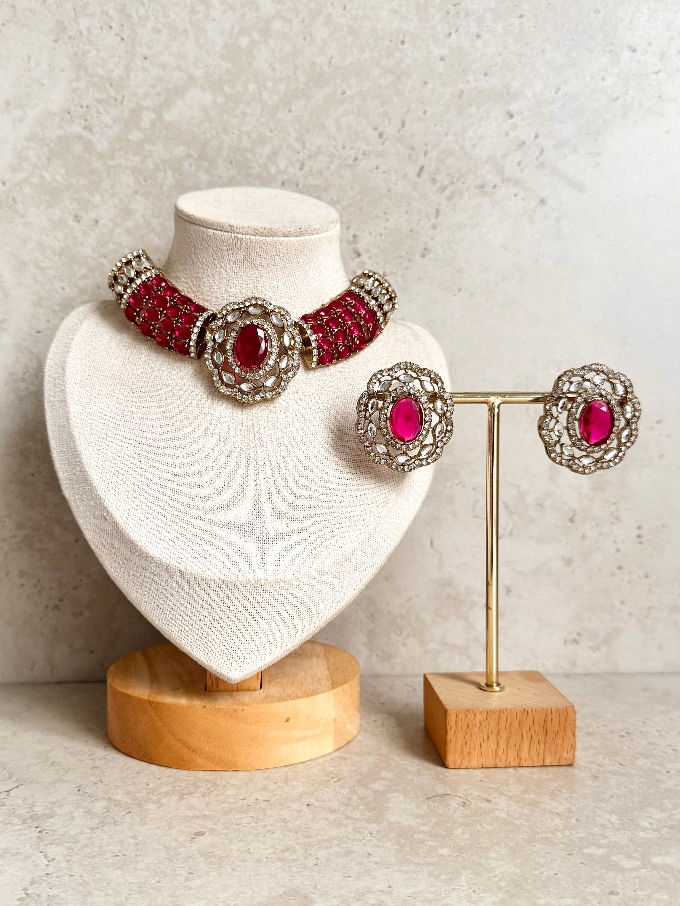 Eman Necklace Set