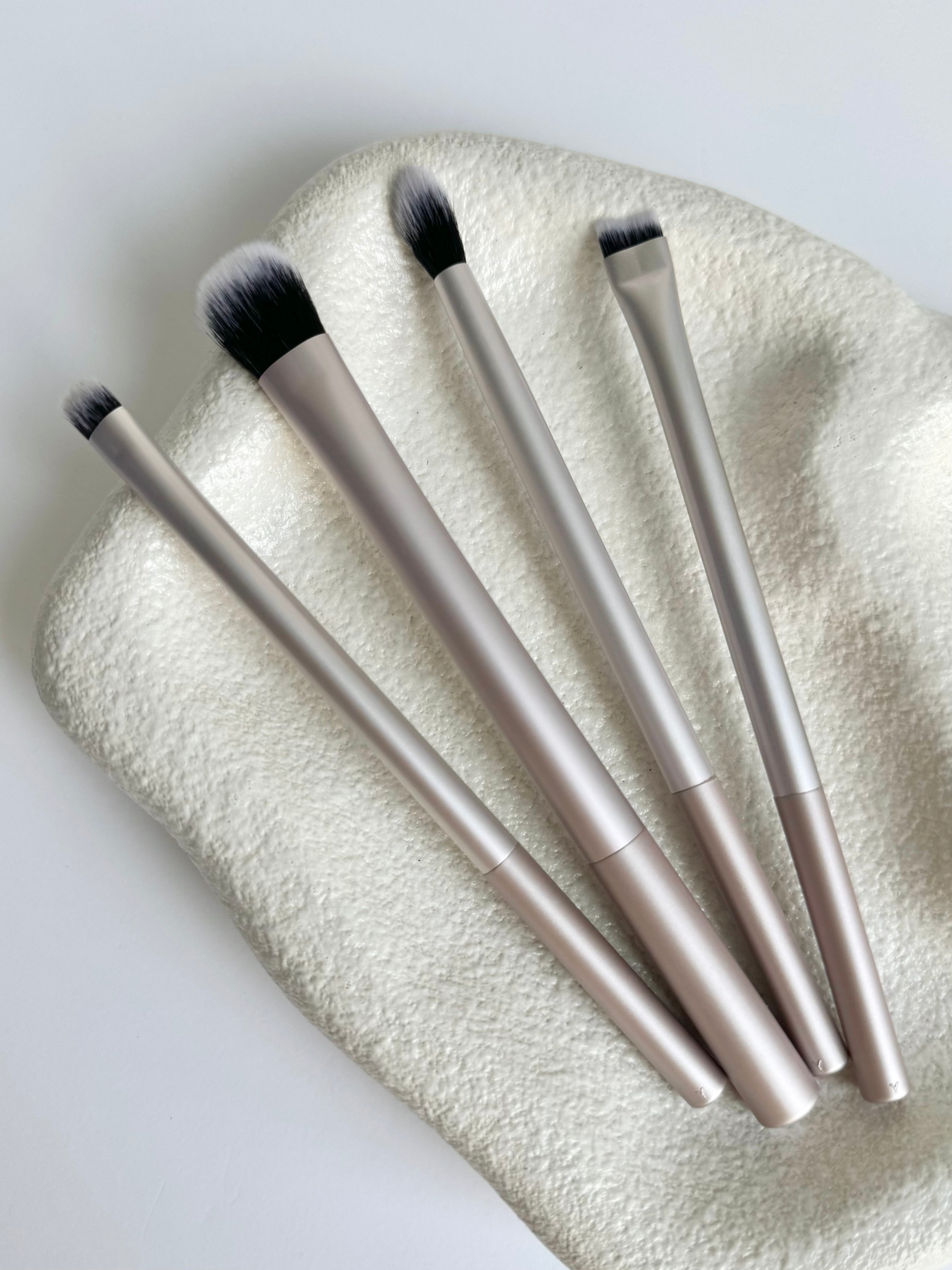 Makeup Brushes Grey - 4 pcs