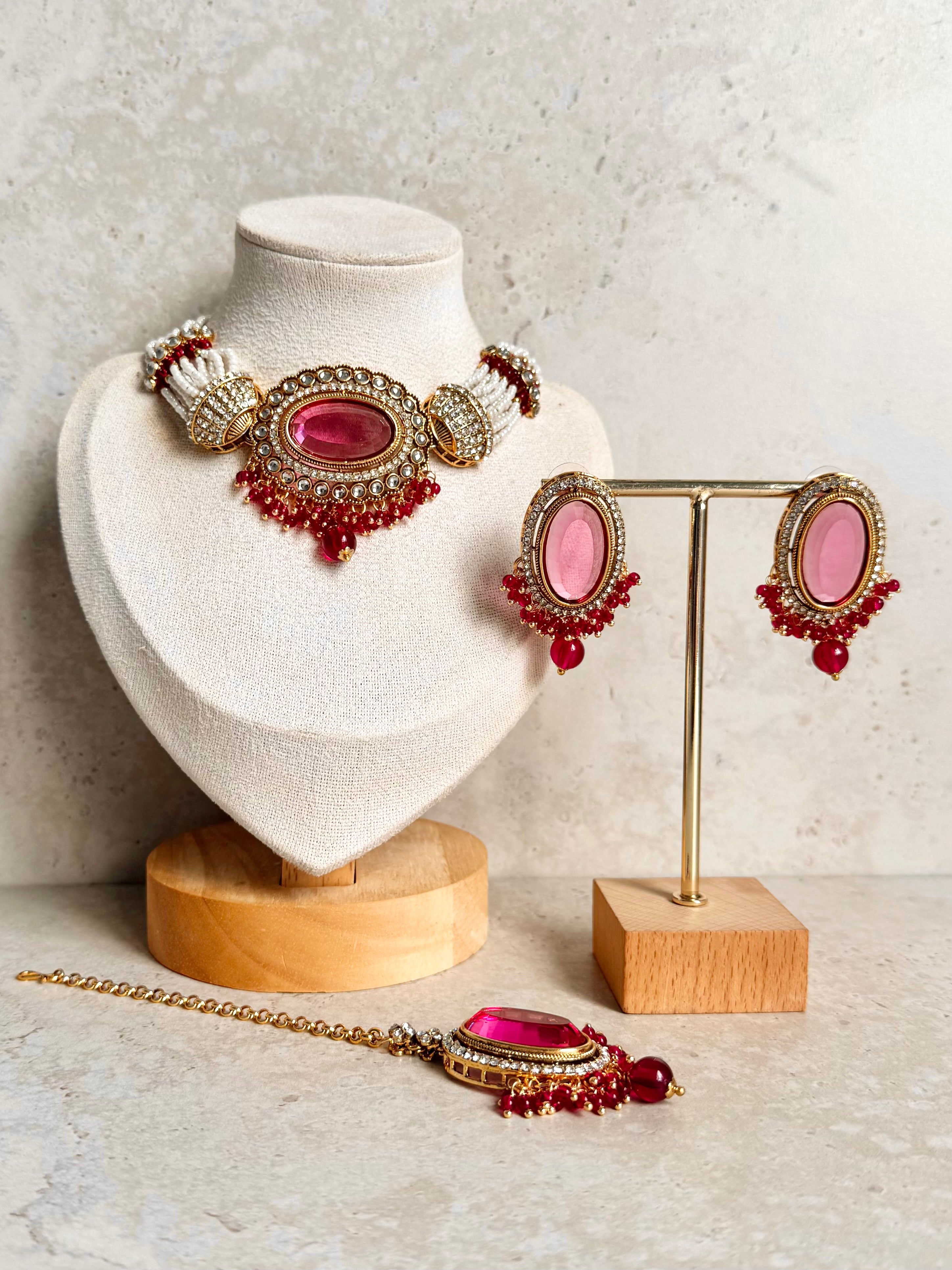 Manju Necklace Set