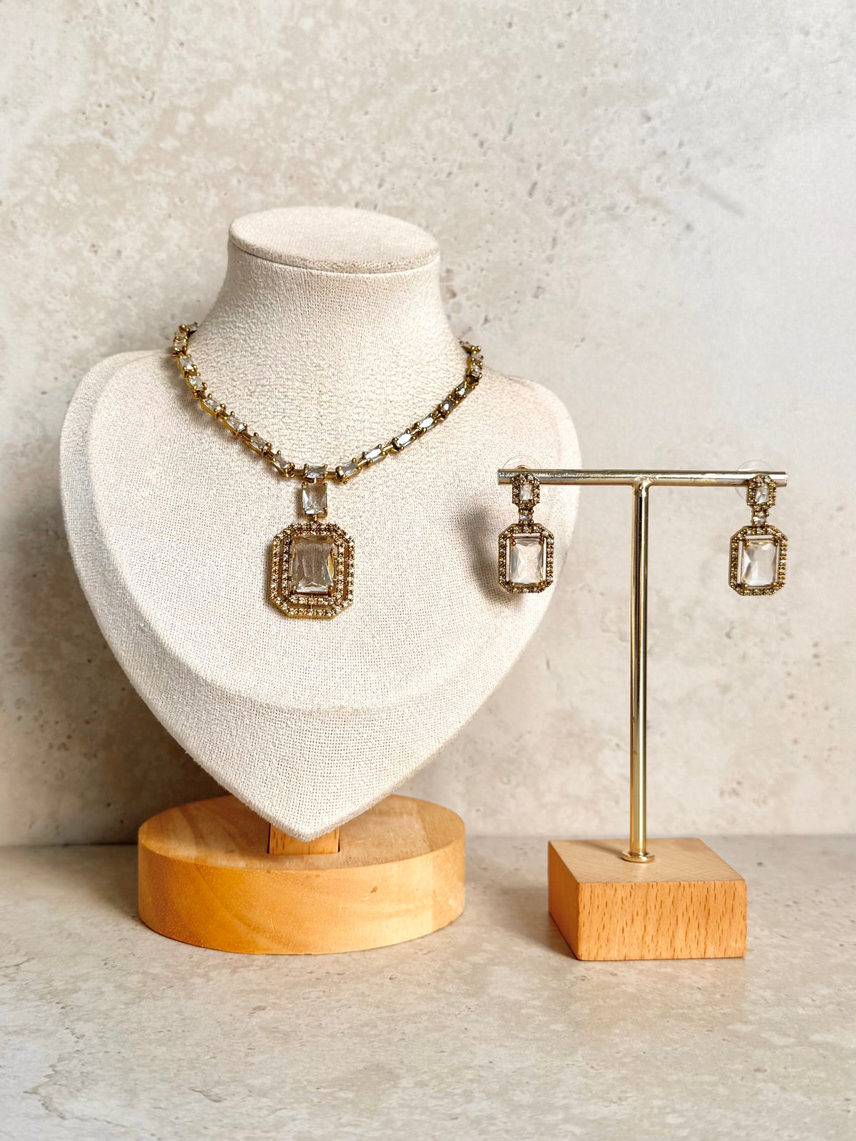 Maira Necklace Set