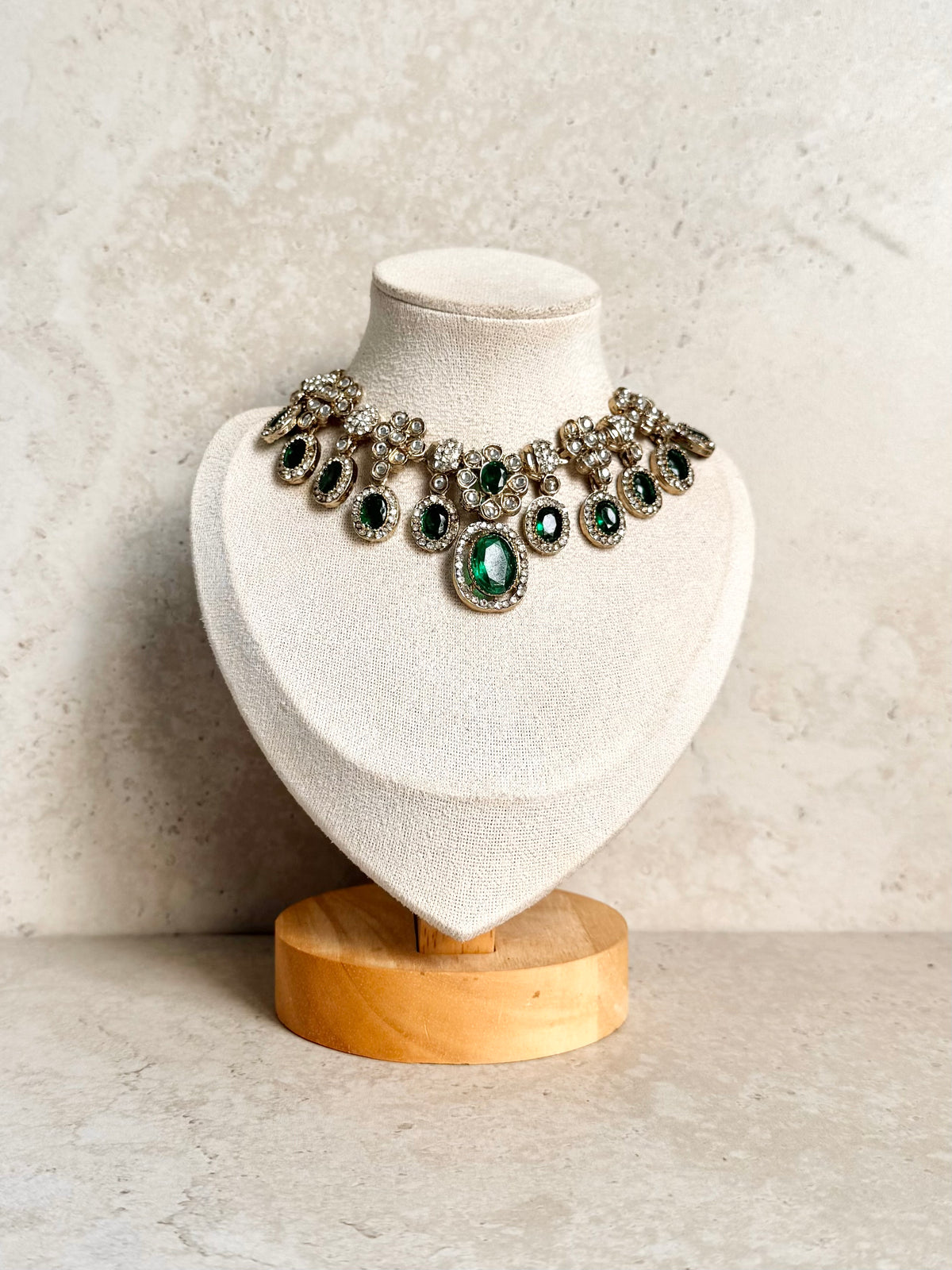 Archana Necklace Set